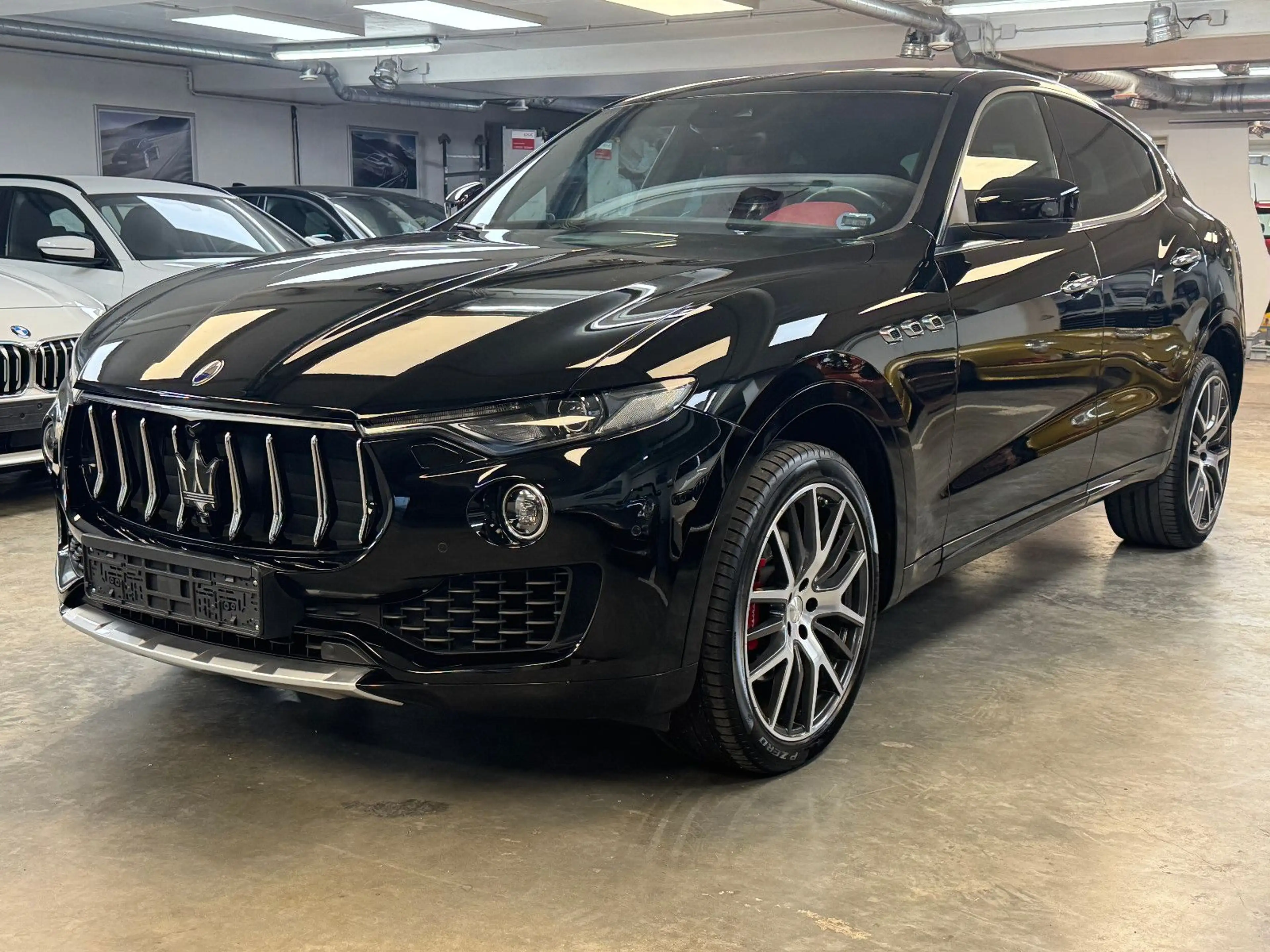 Maserati Levante Sport Diesel, MEGAAUSSTATTUNG,8x,TOPZUST