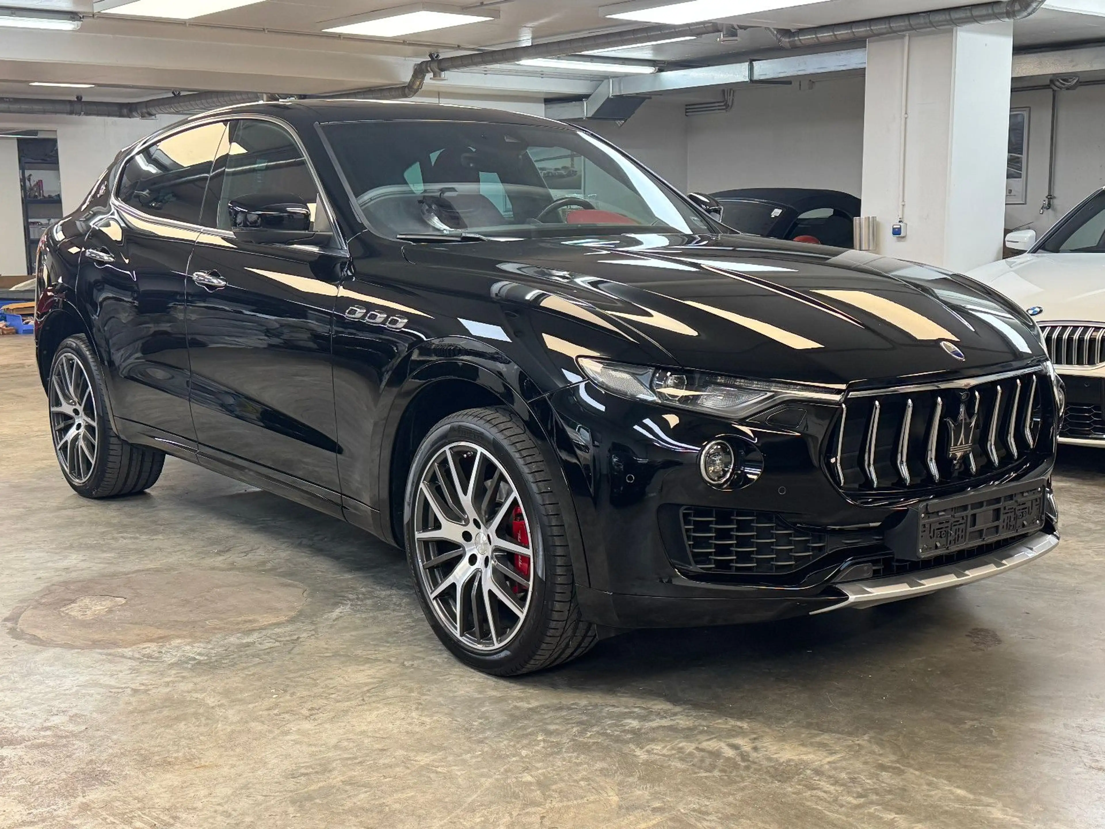 Maserati Levante Sport Diesel, MEGAAUSSTATTUNG,8x,TOPZUST — photo 2
