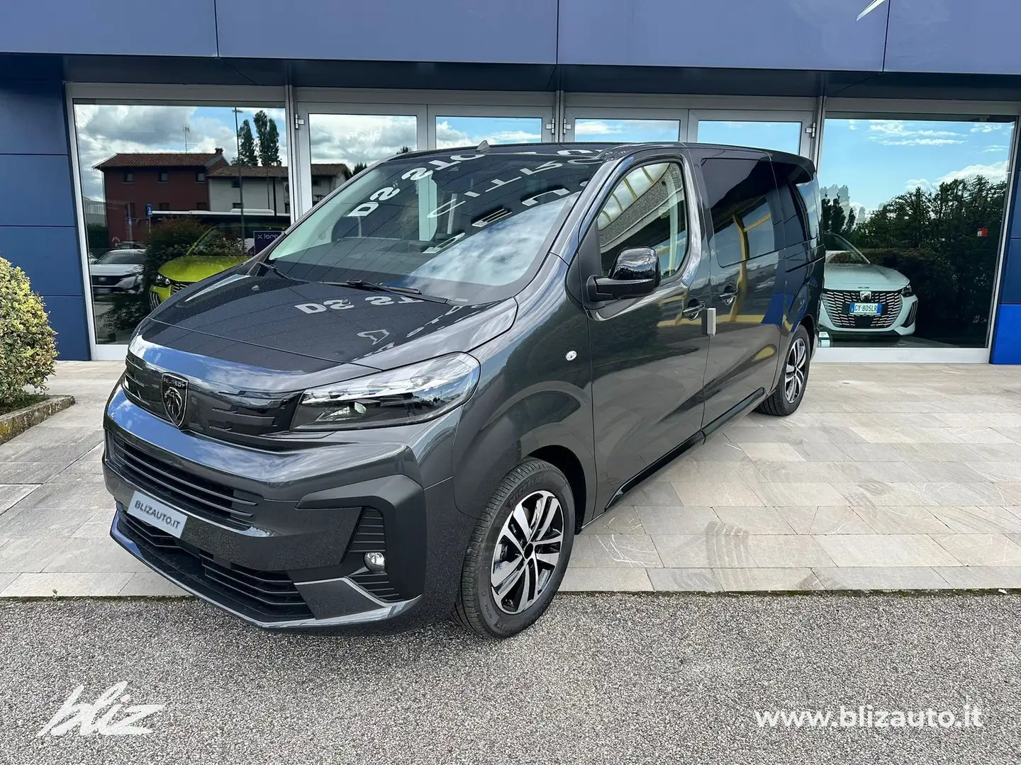 Peugeot Traveller m1 std 2.0 bluehdi 180cv business eat8 - 1