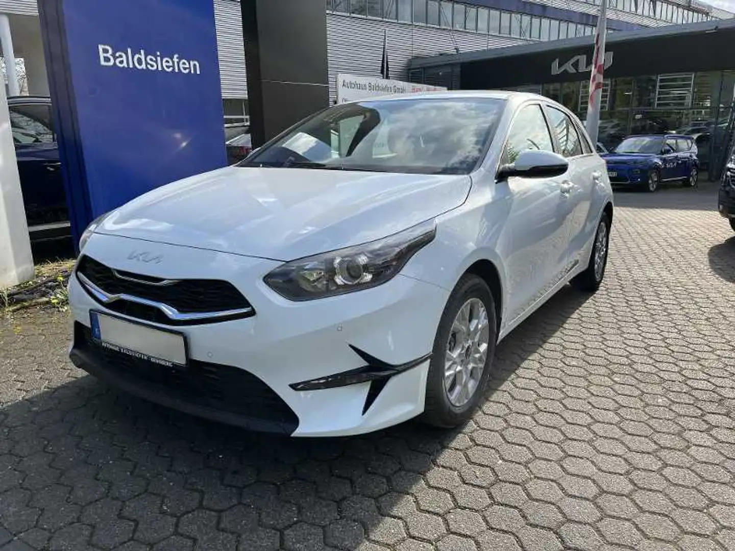 Kia Ceed / cee'd cee´d 1.5 T-GDI Ultimate Edition,7-G DCT *Aktion* Blanc - 1
