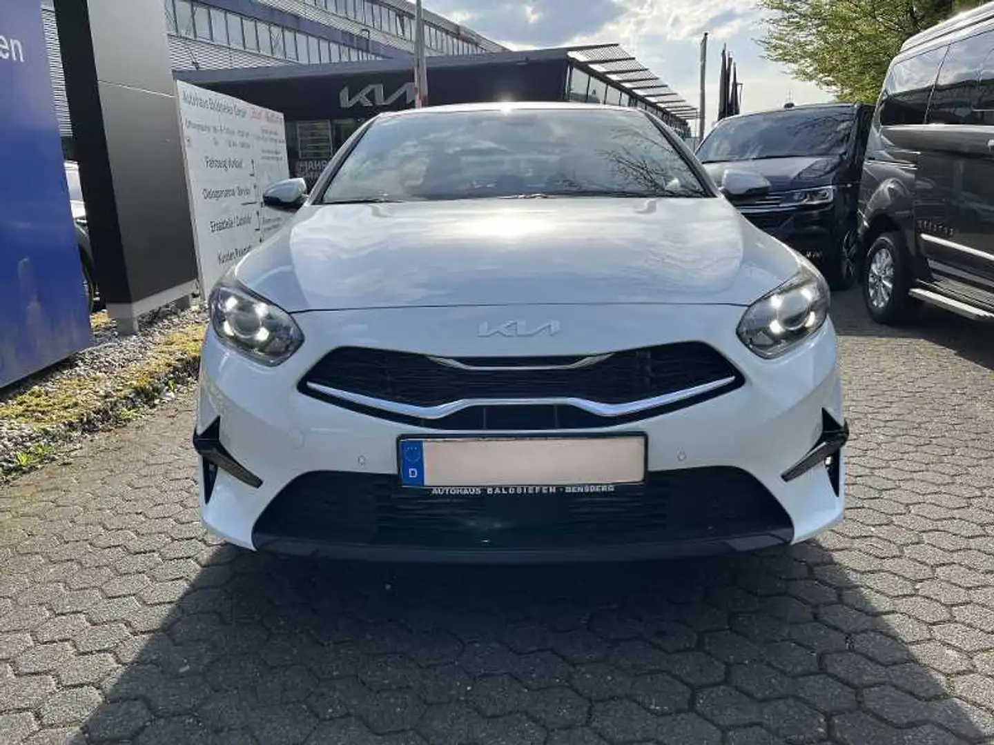 Kia Ceed / cee'd cee´d 1.5 T-GDI Ultimate Edition,7-G DCT *Aktion* Blanc - 2