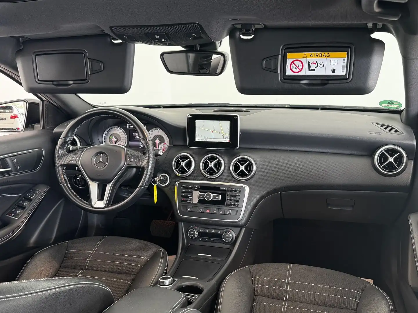 Mercedes-Benz A 200 CDI Urban|PANO|KAMERA|BIXEN|NAVI|DISTRONIC Weiß - 2