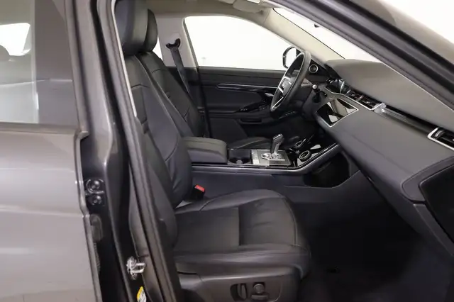 Land Rover Range Rover Evoque view 3