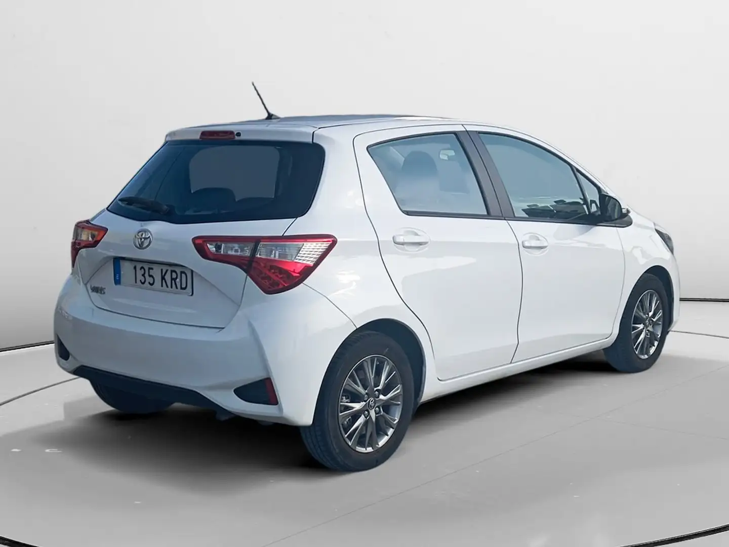 Toyota Yaris 1.0 Active Blanco - 2