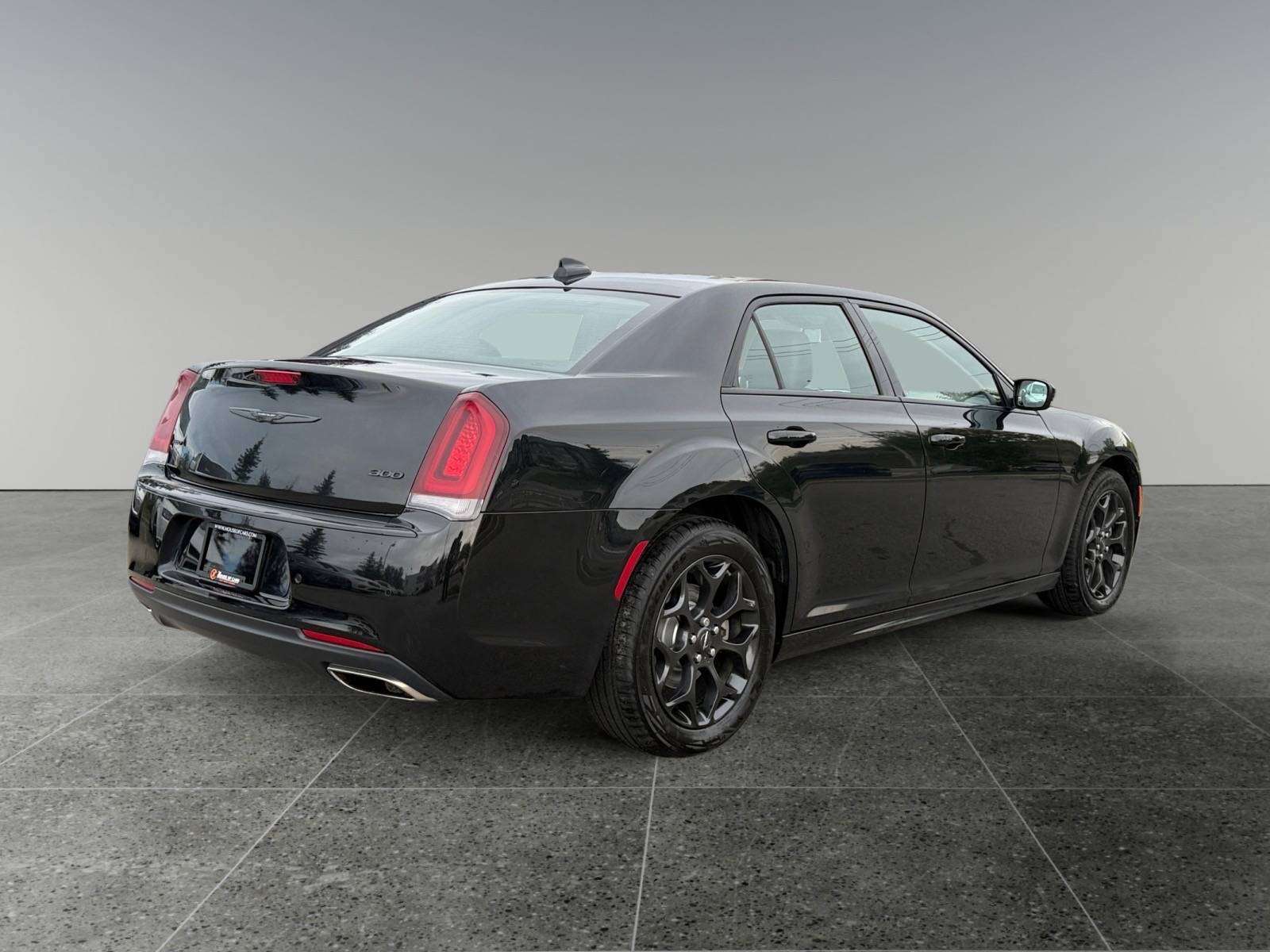 2023 Chrysler 300 300 Touring L — снимка 1