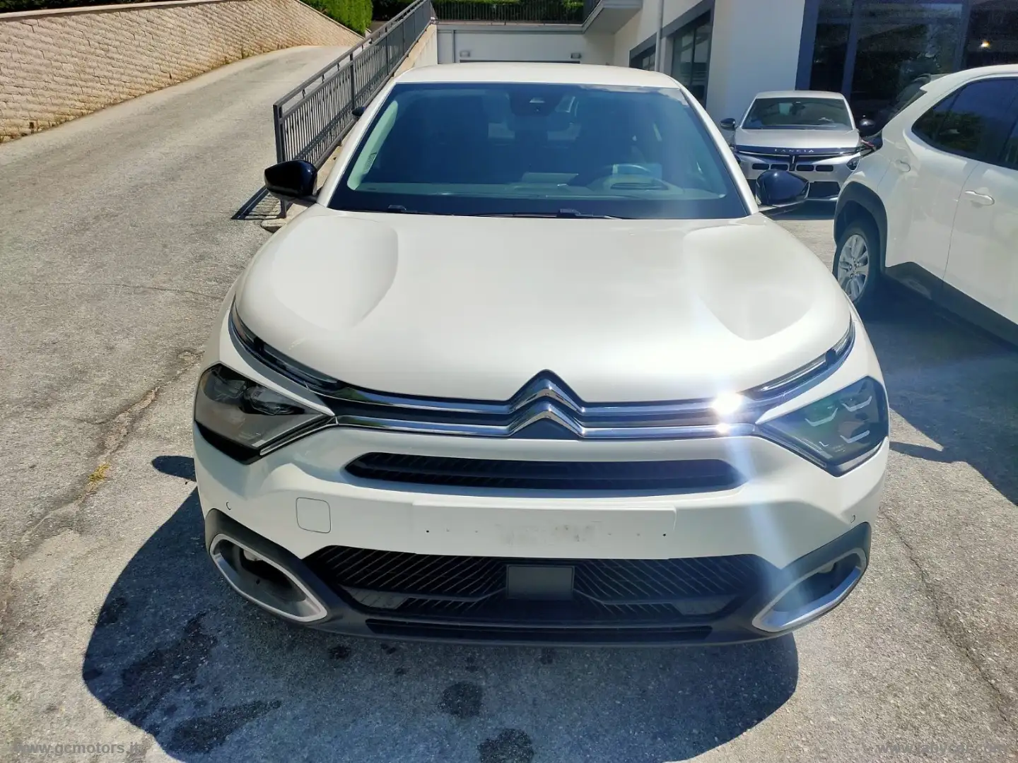 Citroen C4 X PureTech 130 S&S EAT8 Shine Bianco - 2