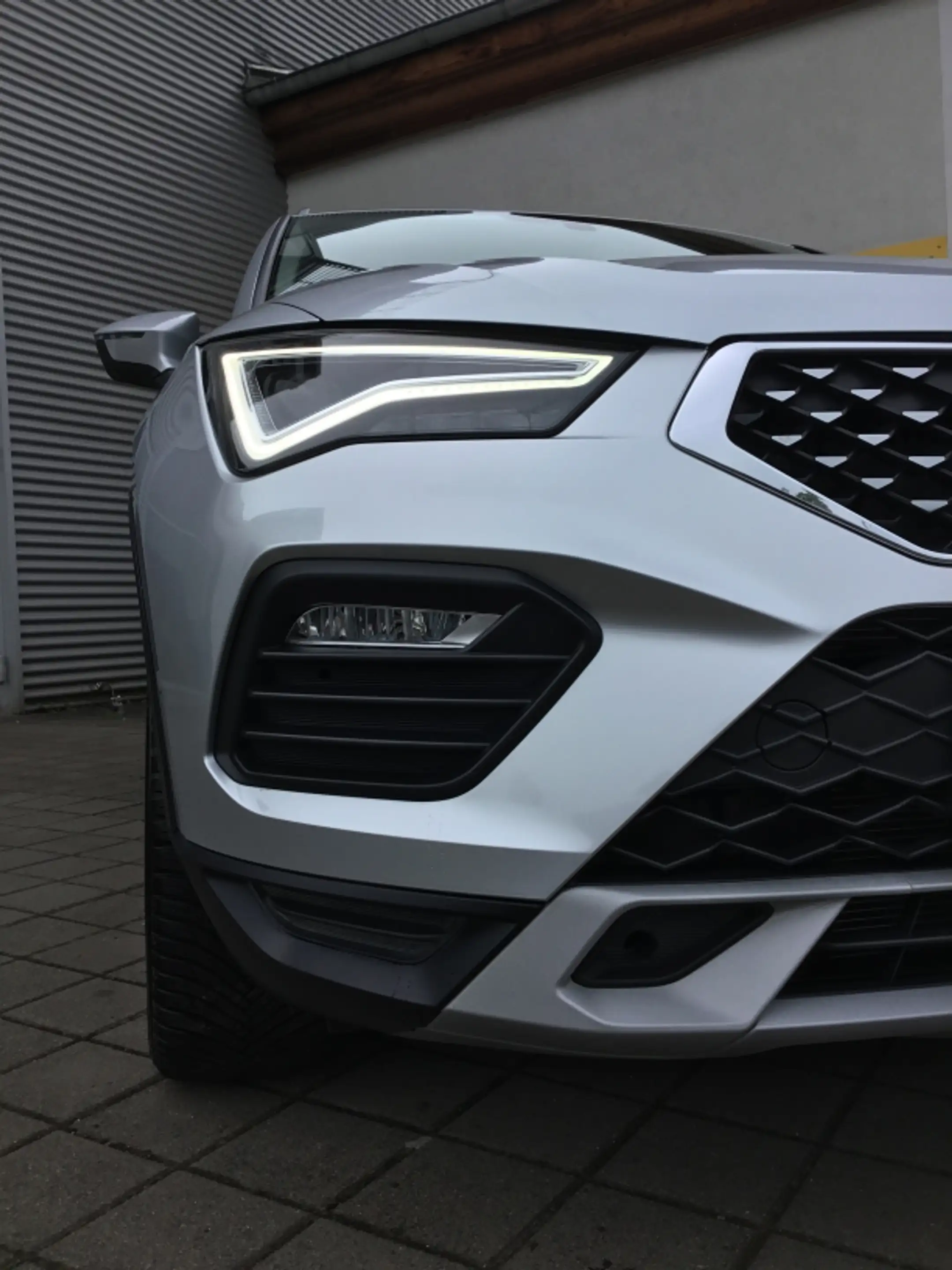 SEAT Ateca Xperience 18"LM DSG AC+ StdHzg LED+ Kessy — photo 23