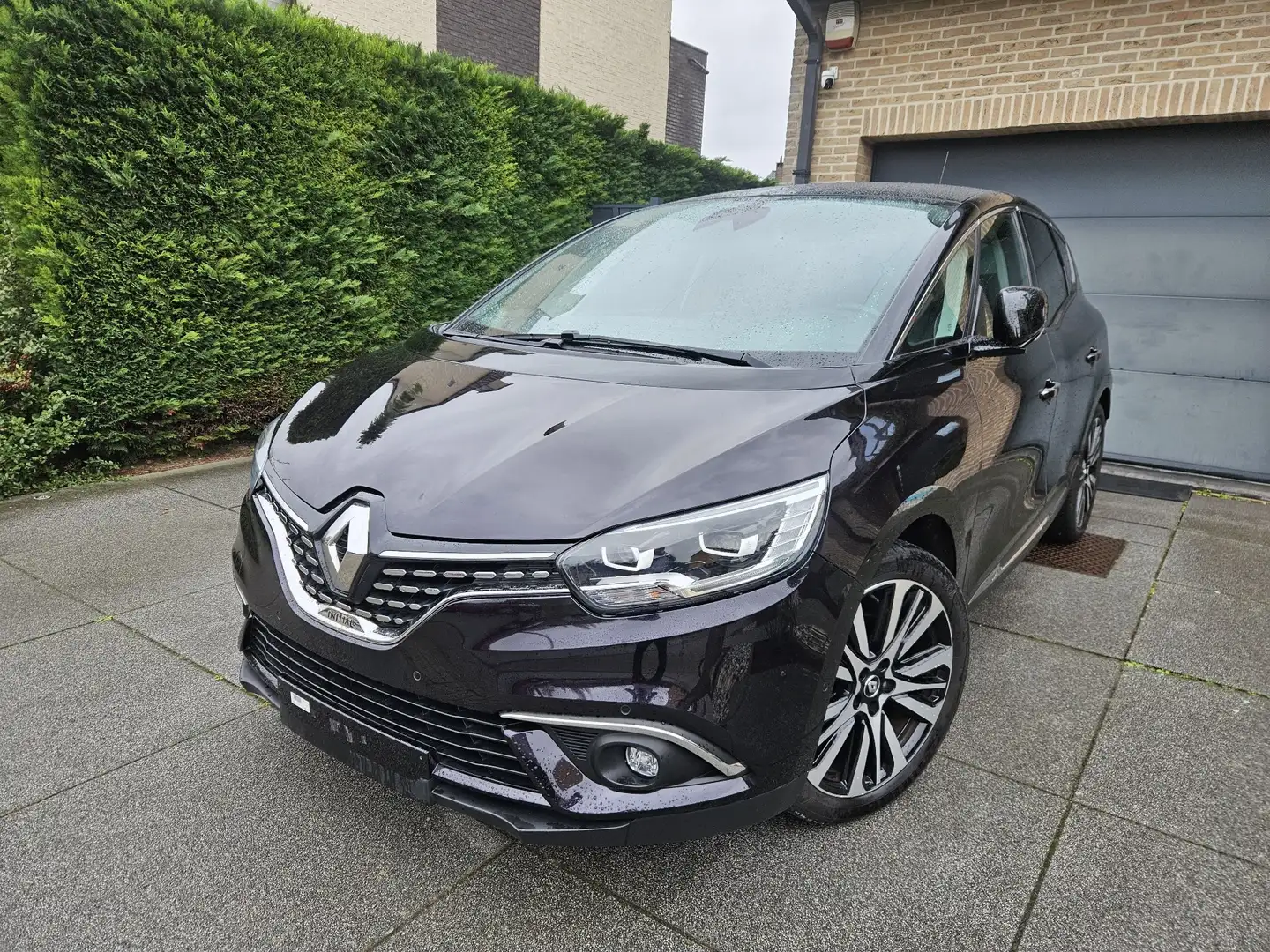 Renault Scenic 1.2 TCe / Initiale Paris / CAMERA / FULL OPTIONS - 1