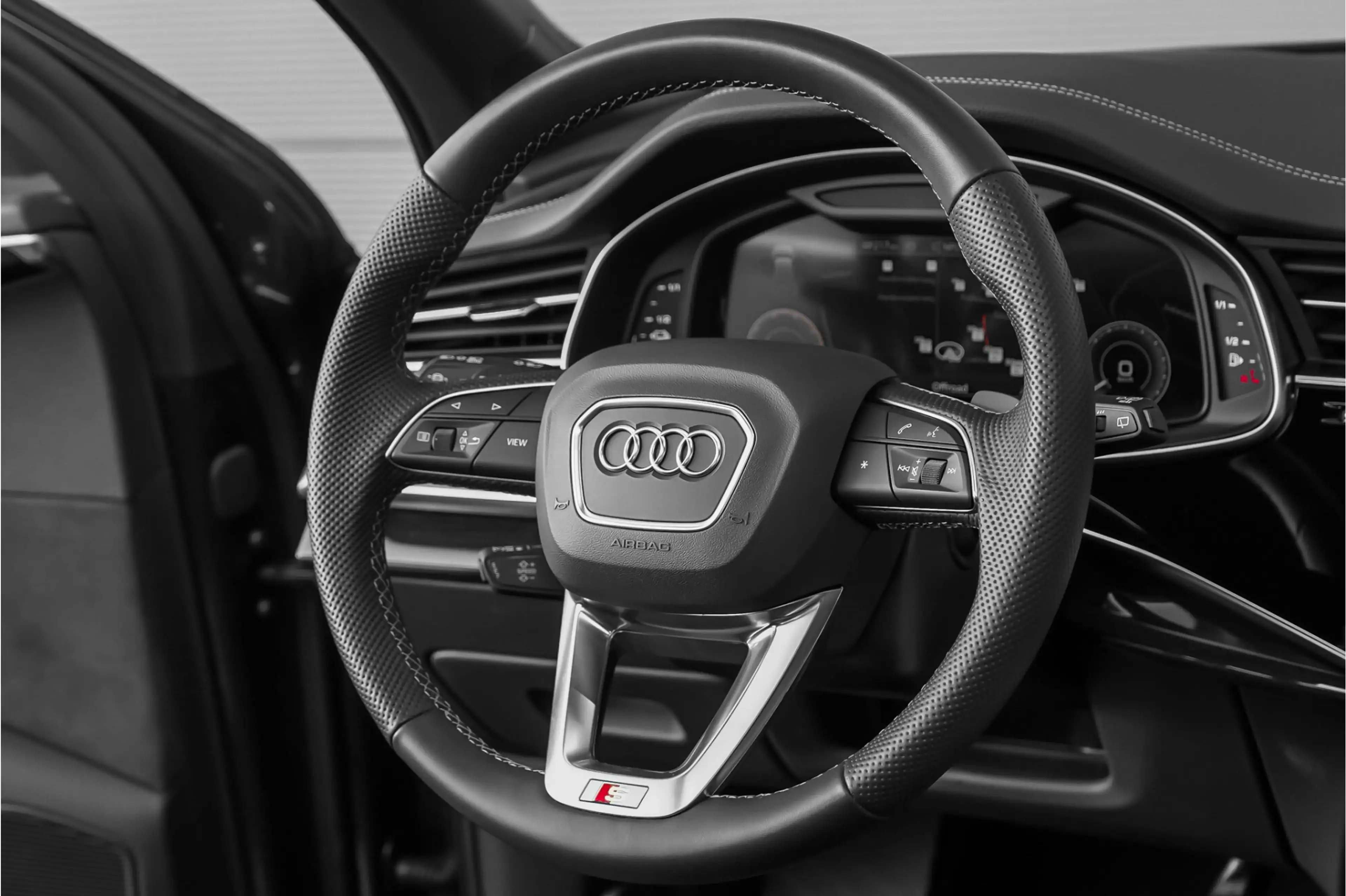 Audi Q7 55 TFSI e Quattro Pro Line S Pano Luchtvering Bose — photo 22