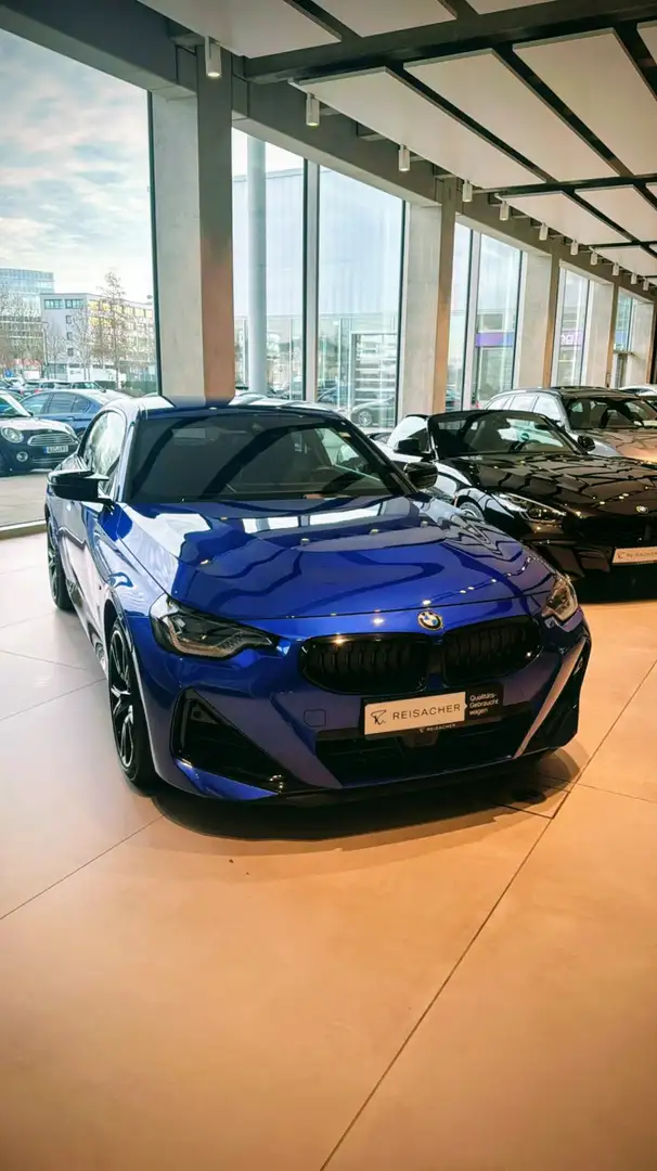 BMW 240 M240i Coupé xDrive Aut. Blau - 2