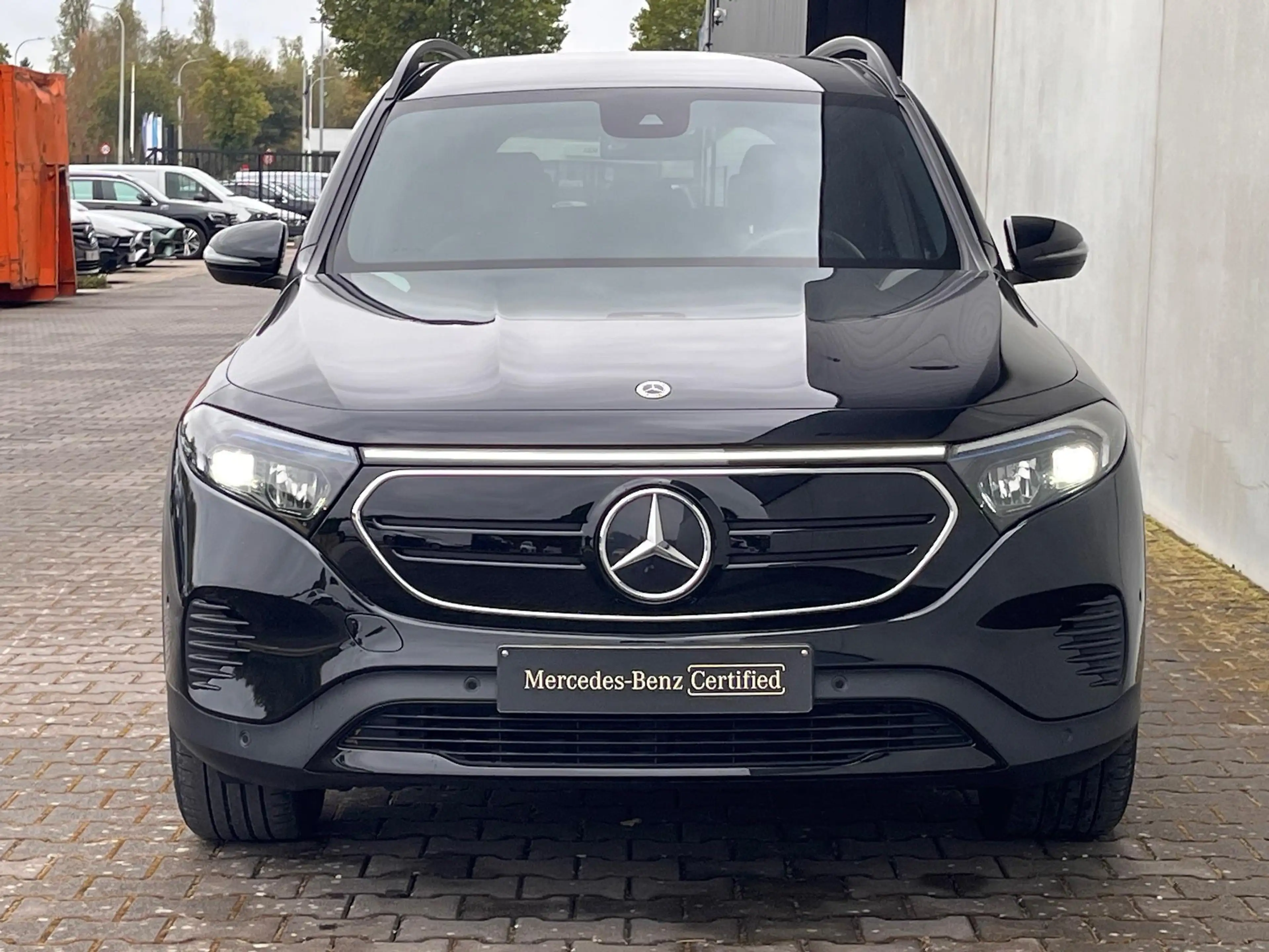 Mercedes-Benz EQB 300 4MATIC Luxury Line 67 kWh — photo 2
