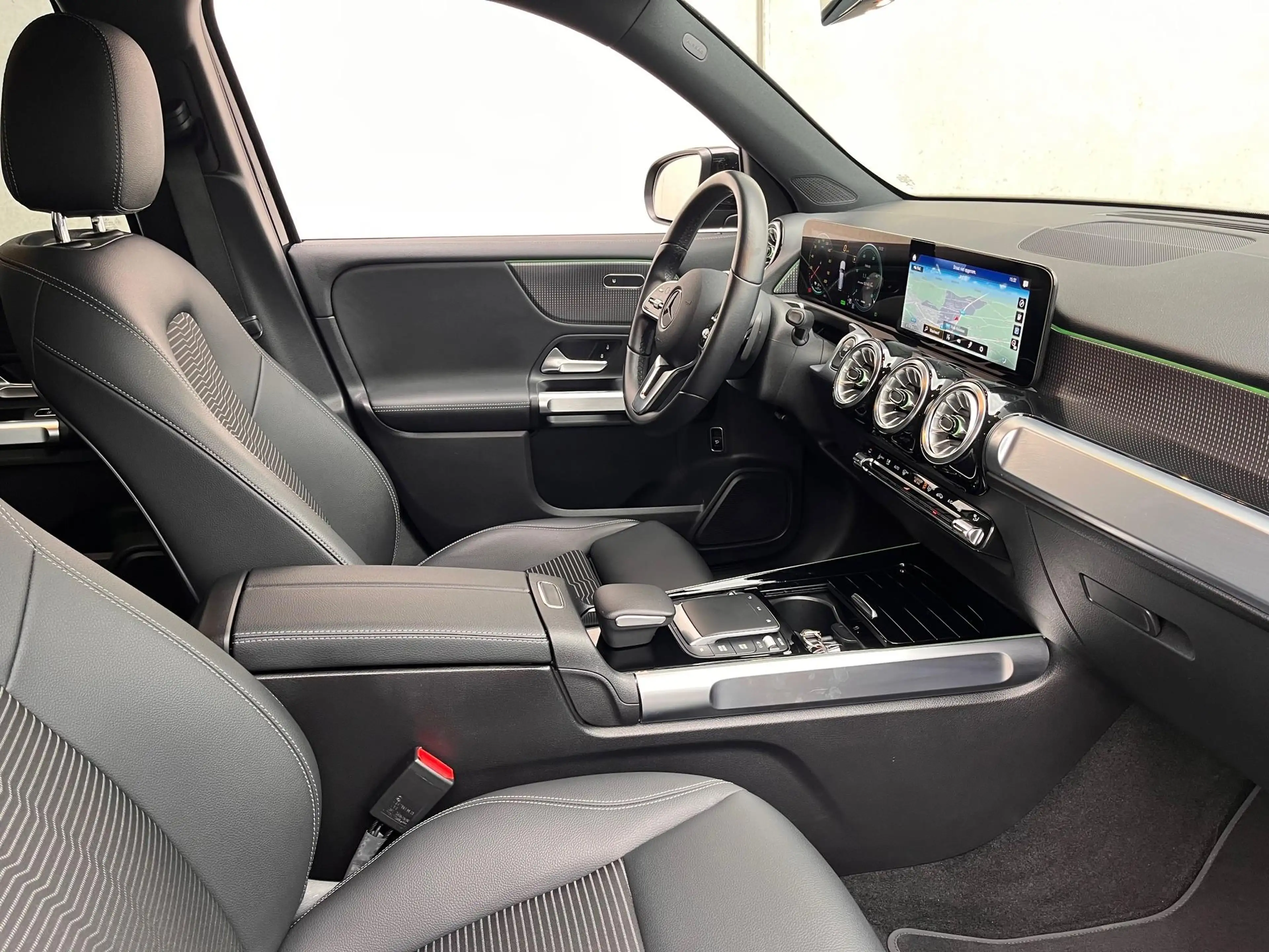Mercedes-Benz EQB 300 4MATIC Luxury Line 67 kWh — photo 10