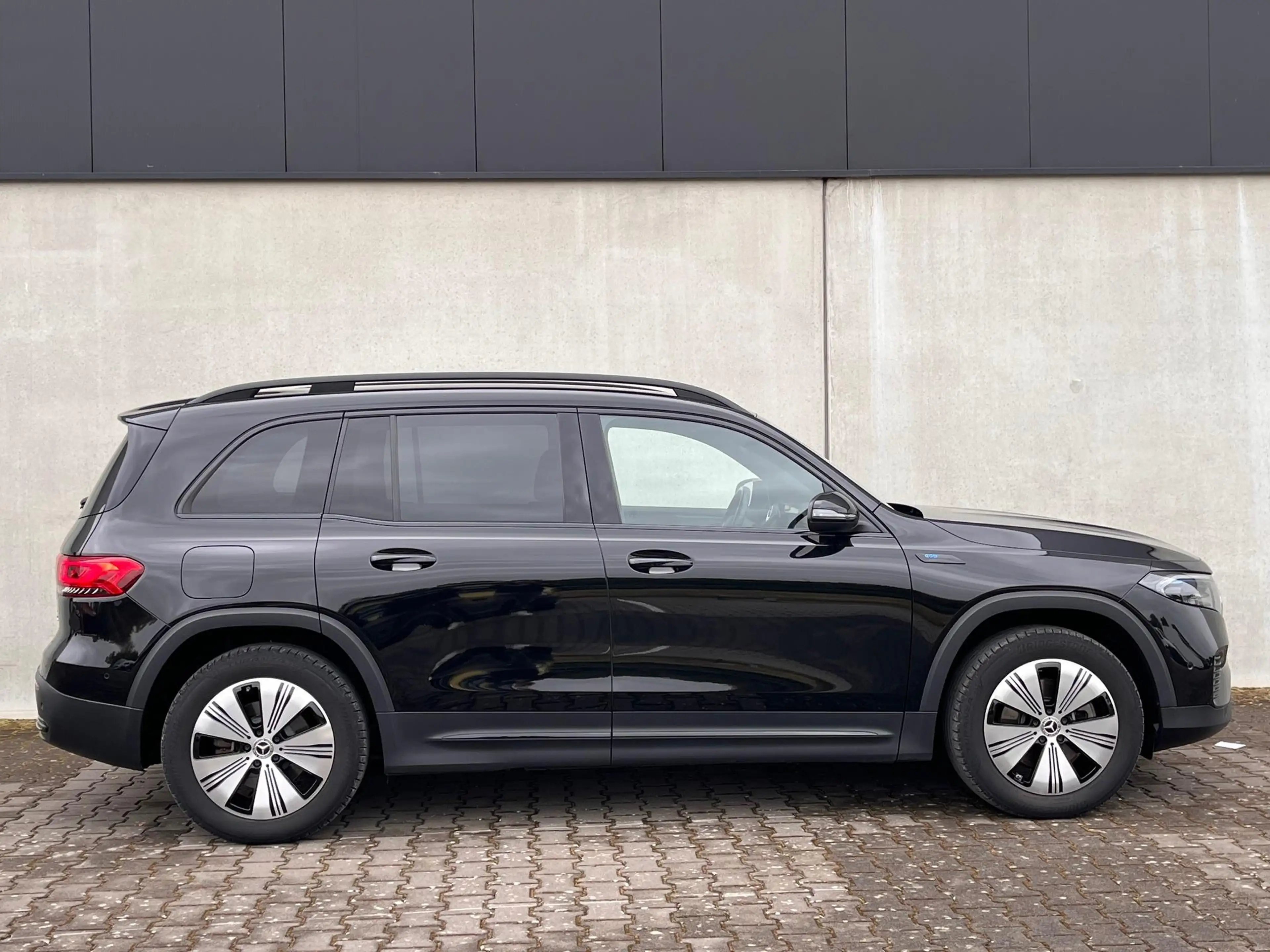 Mercedes-Benz EQB 300 4MATIC Luxury Line 67 kWh — photo 6