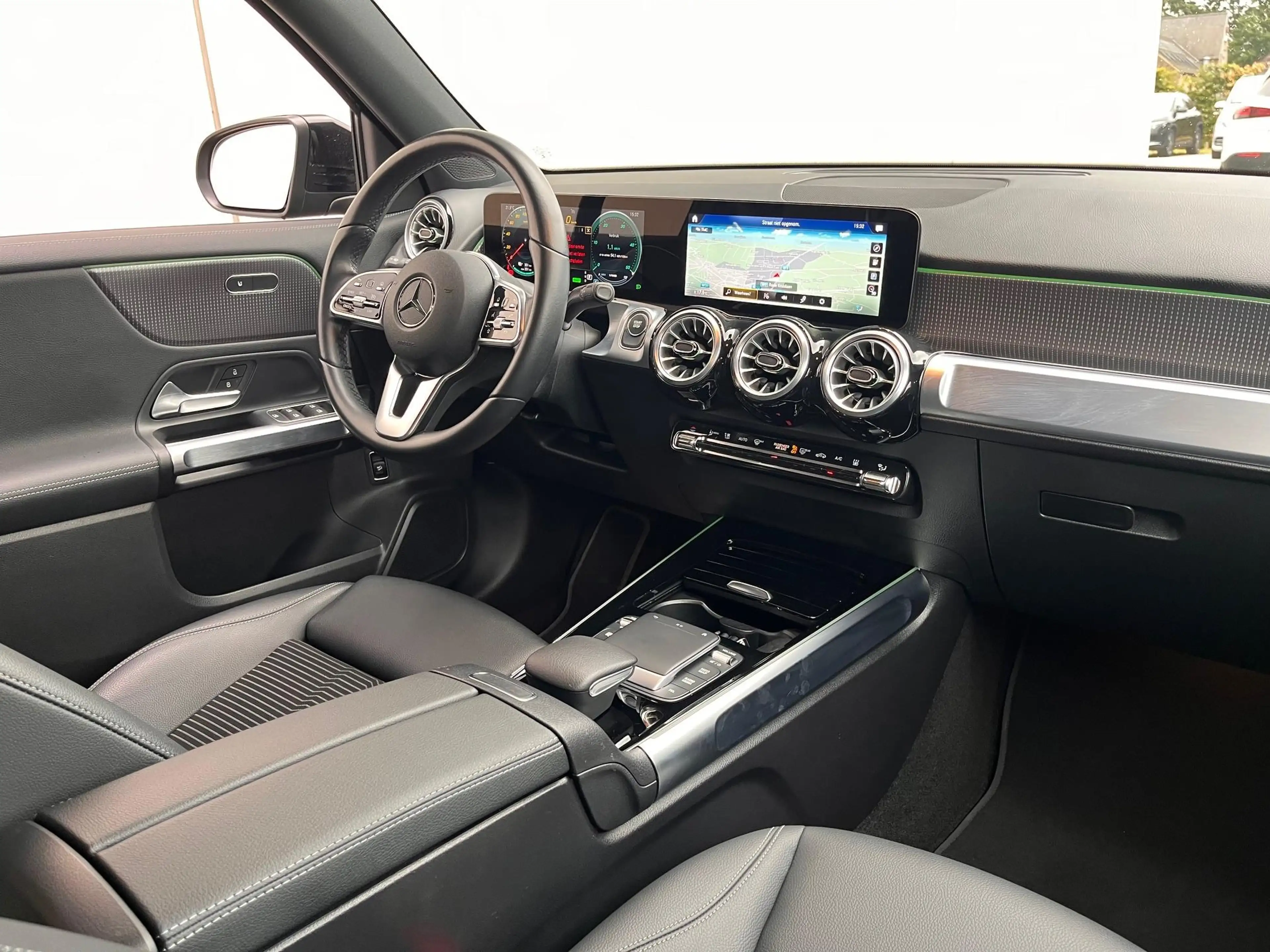 Mercedes-Benz EQB 300 4MATIC Luxury Line 67 kWh — photo 9