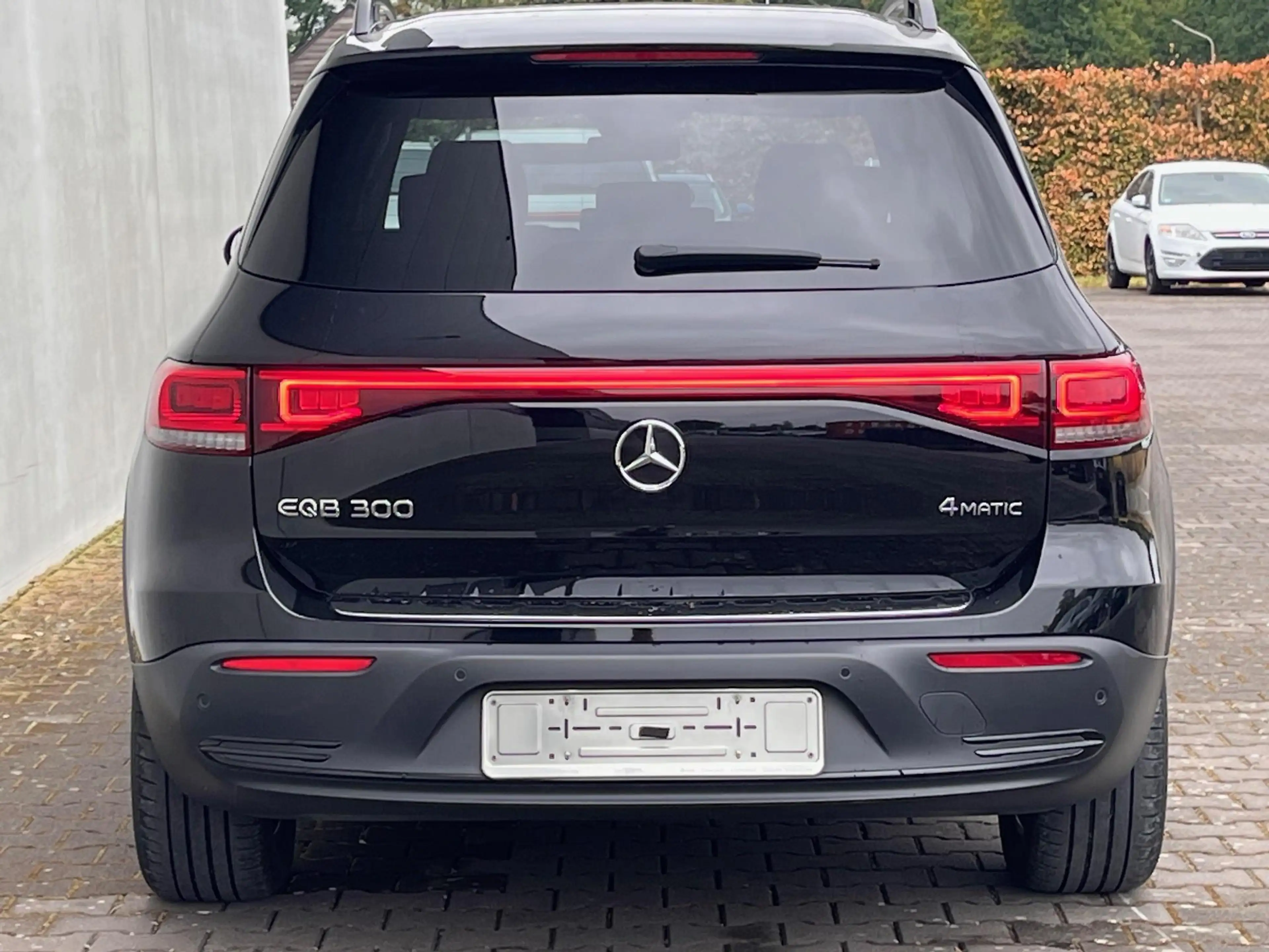Mercedes-Benz EQB 300 4MATIC Luxury Line 67 kWh — photo 7