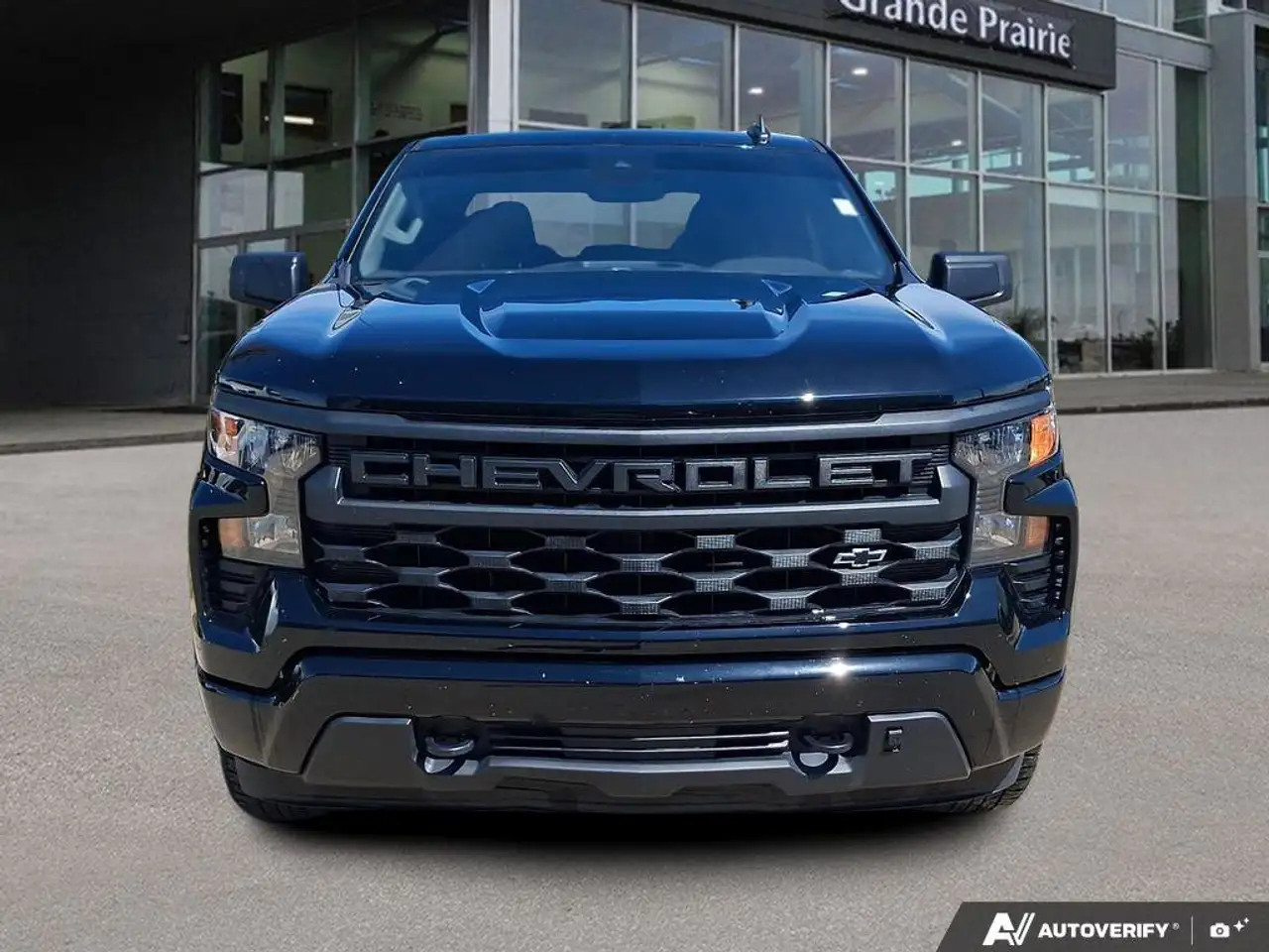 Chevrolet Silverado 1500 снимка Chevrolet Silverado 1500