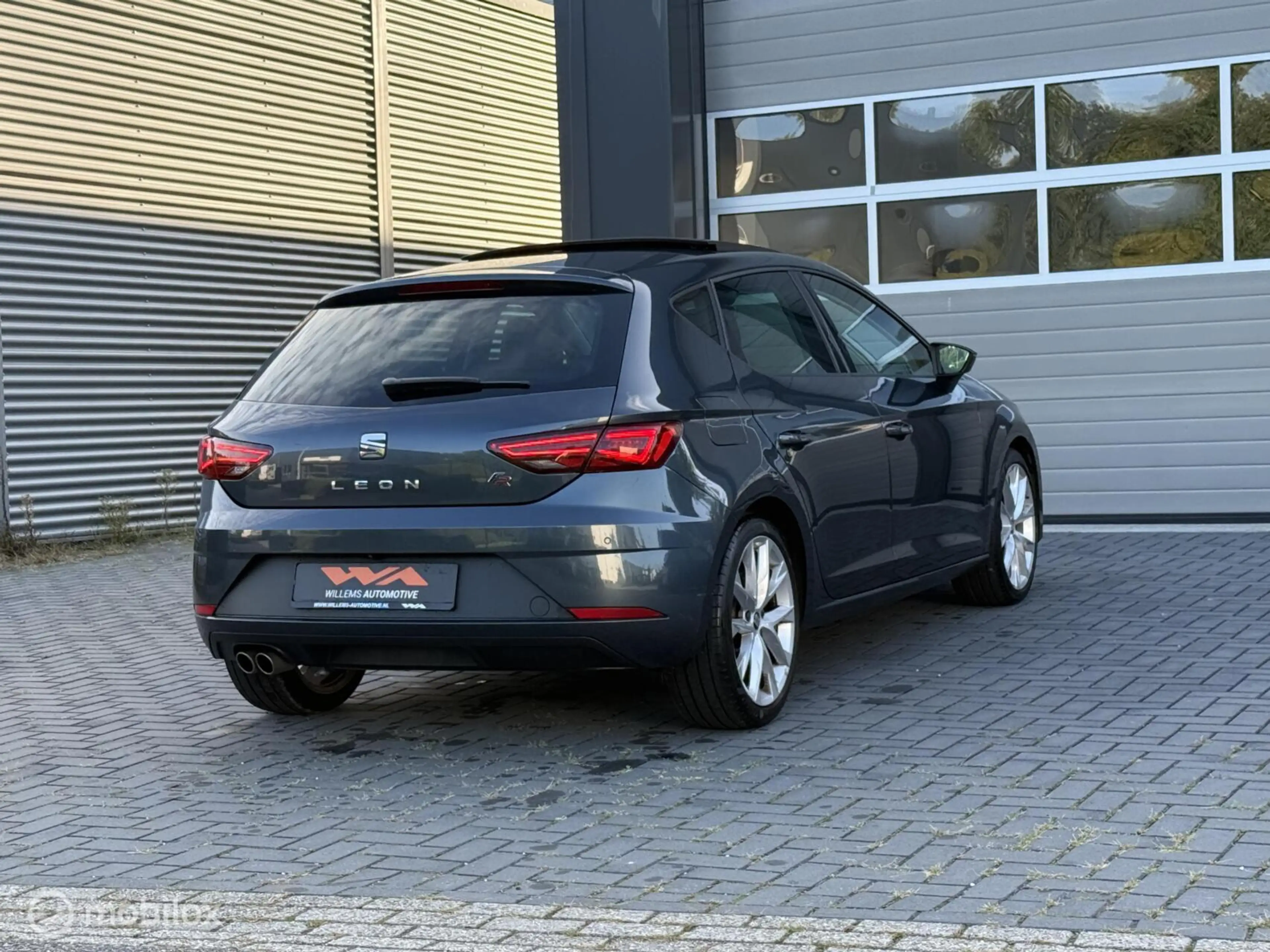 SEAT Leon 1.5 TSI FR 150PK DSG|Pano|ACC|Virtual|Beats|18inch — photo 2