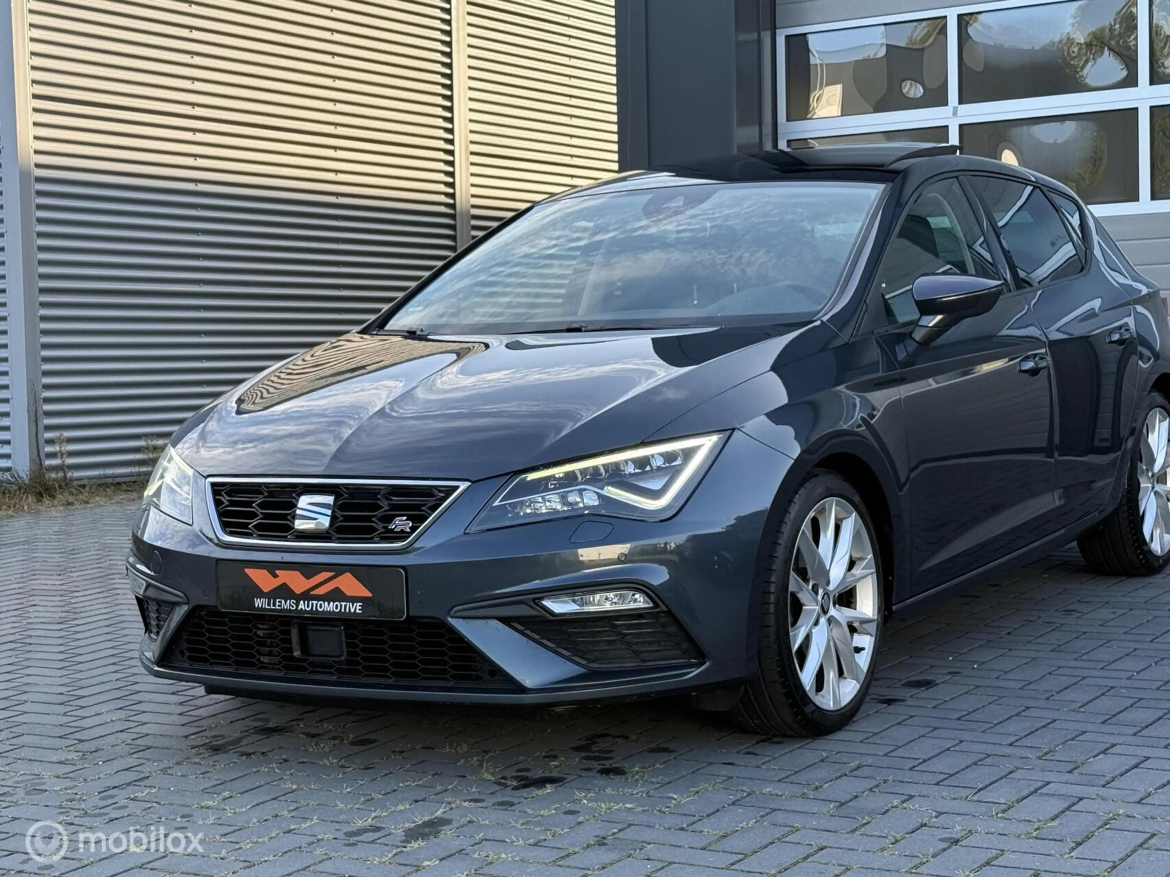 SEAT Leon 1.5 TSI FR 150PK DSG|Pano|ACC|Virtual|Beats|18inch — photo 14