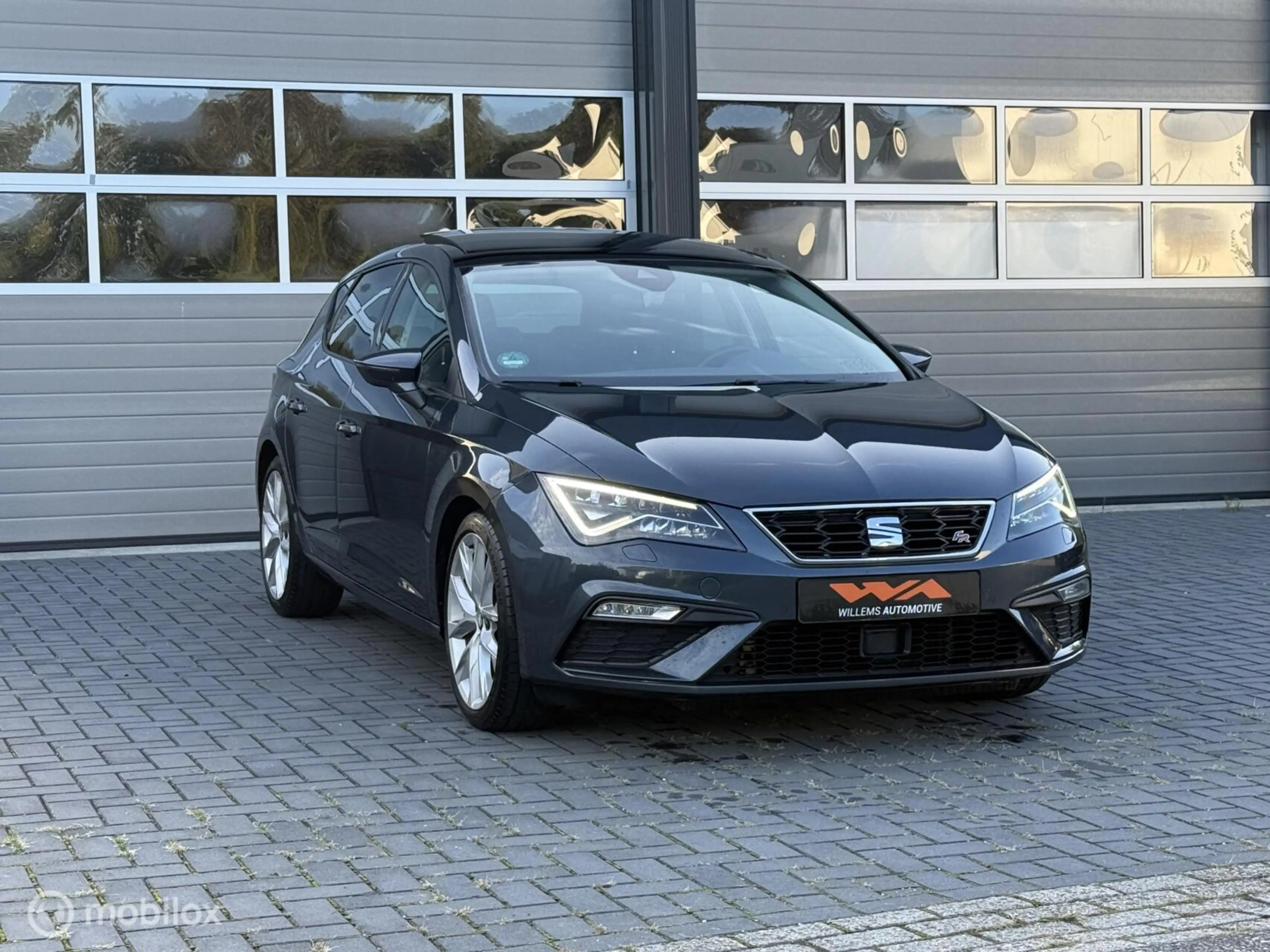 SEAT Leon 1.5 TSI FR 150PK DSG|Pano|ACC|Virtual|Beats|18inch — photo 5