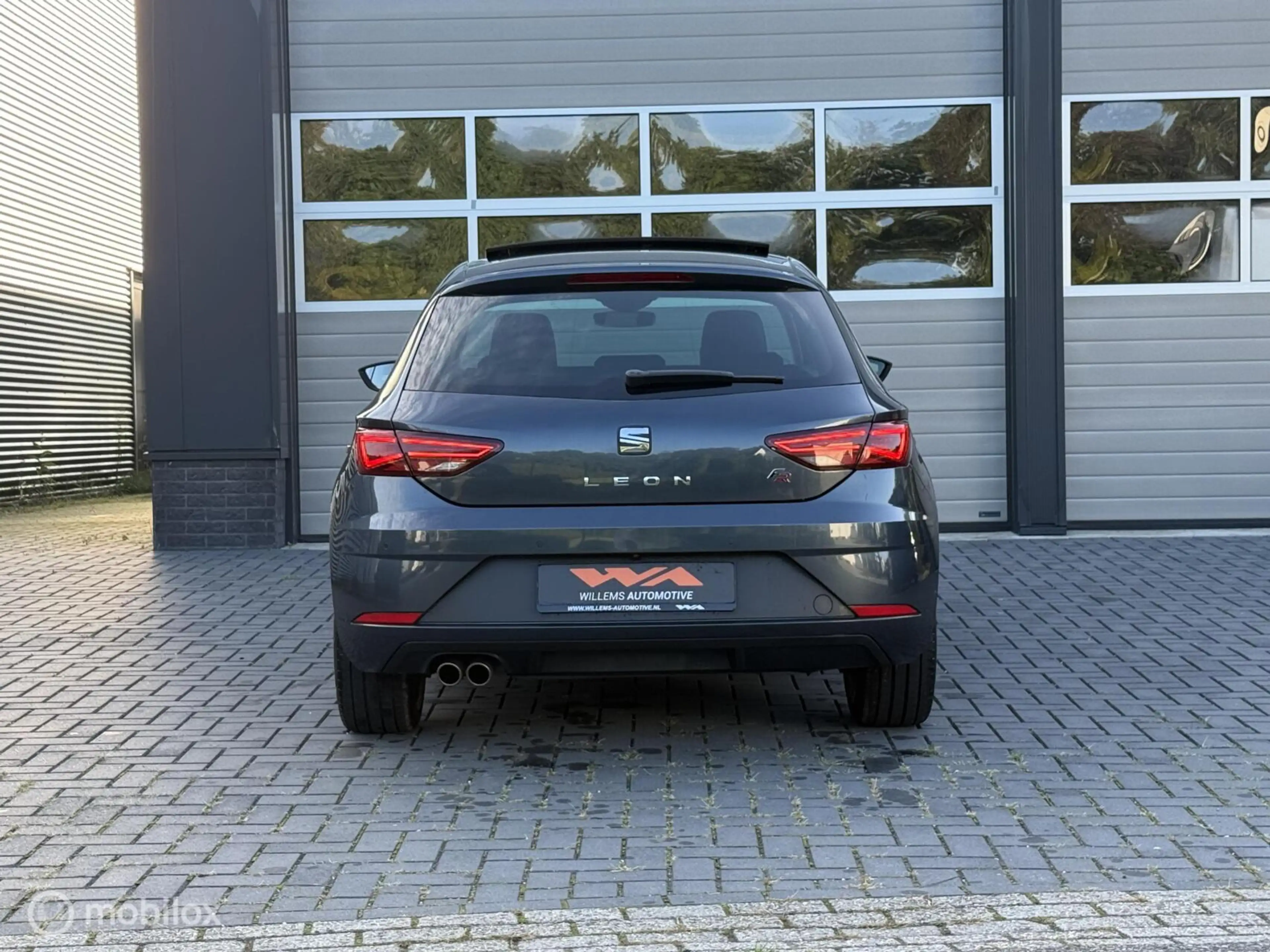 SEAT Leon 1.5 TSI FR 150PK DSG|Pano|ACC|Virtual|Beats|18inch — photo 25