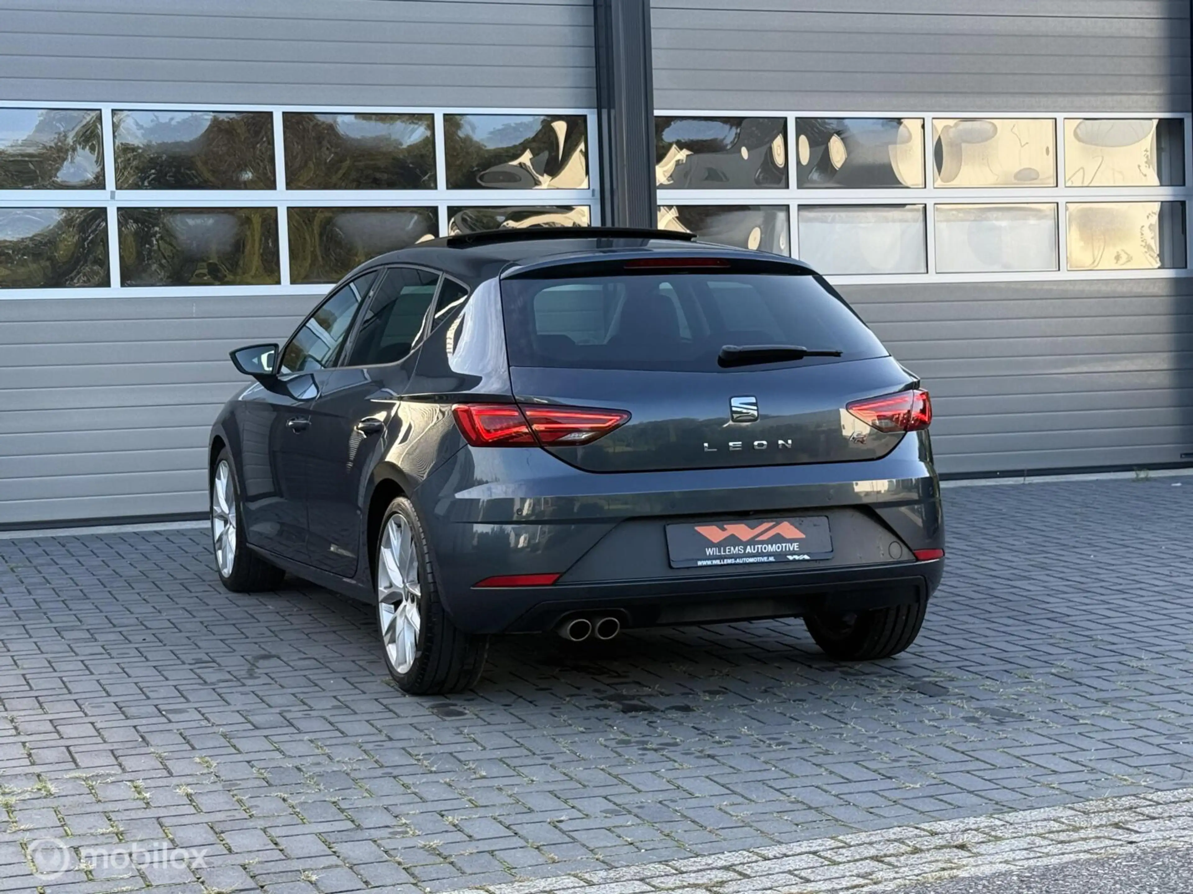 SEAT Leon 1.5 TSI FR 150PK DSG|Pano|ACC|Virtual|Beats|18inch — photo 6