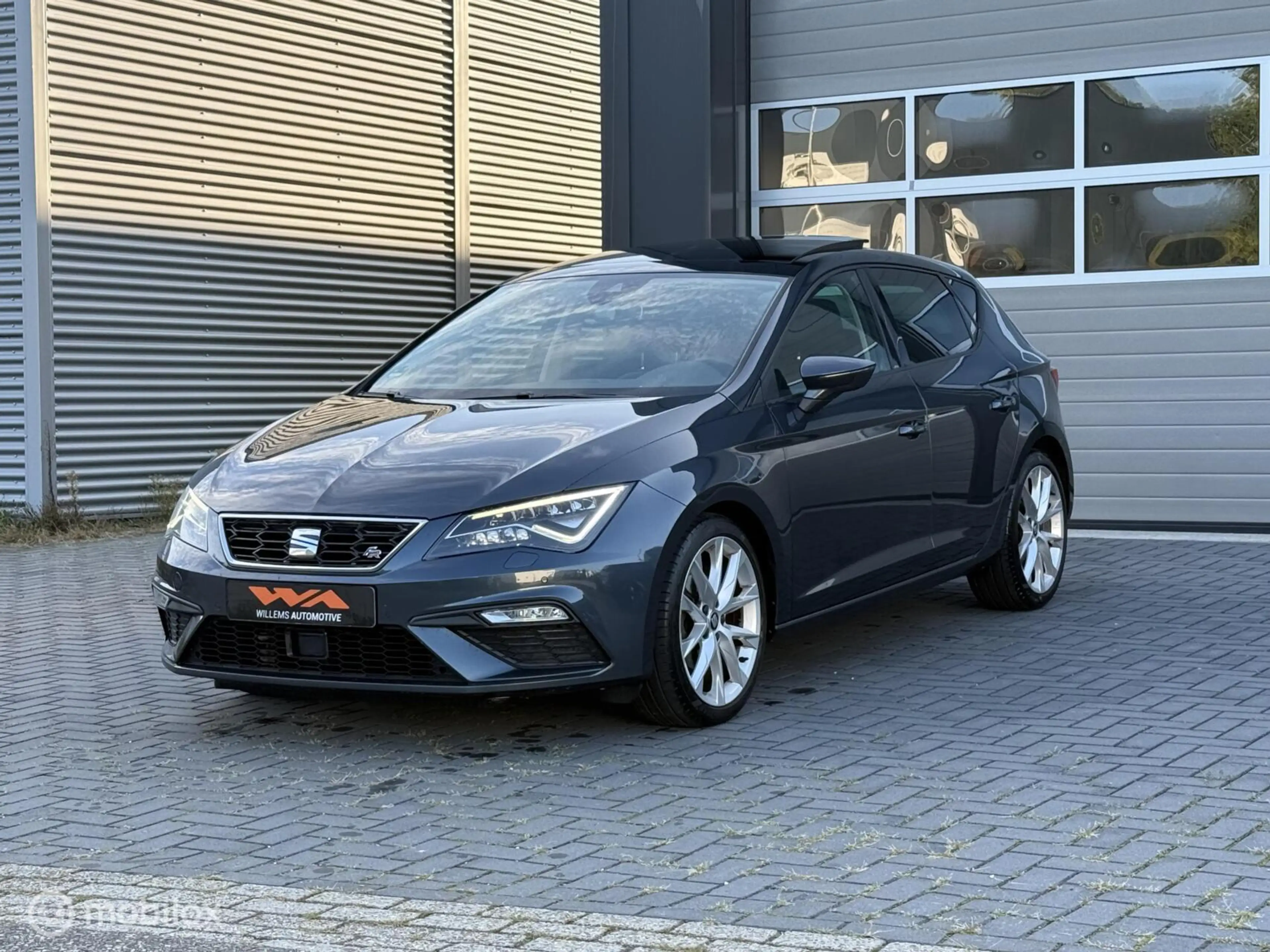 SEAT Leon 1.5 TSI FR 150PK DSG|Pano|ACC|Virtual|Beats|18inch — photo 12