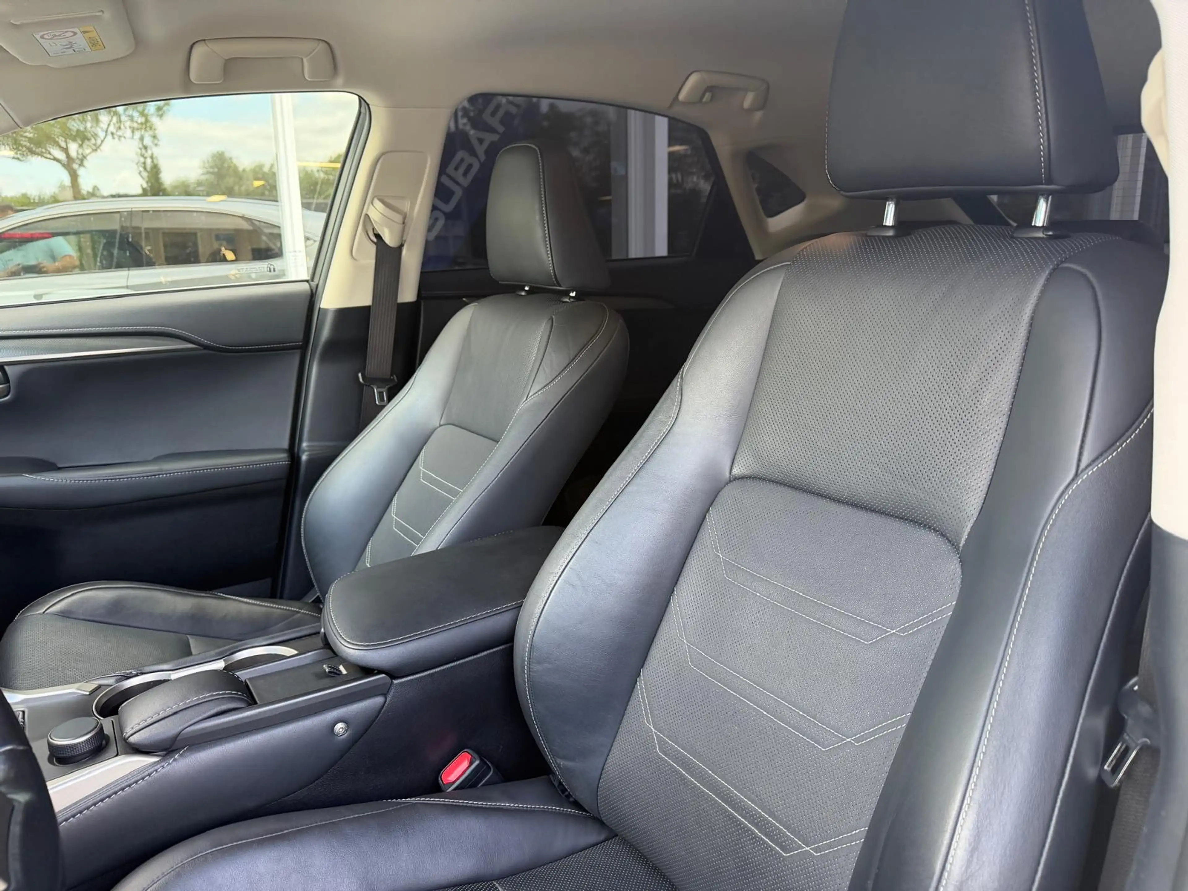 Lexus NX 300h AWD Luxury Line LEDER,CLIMA,NAVI,PARELMOER — photo 9