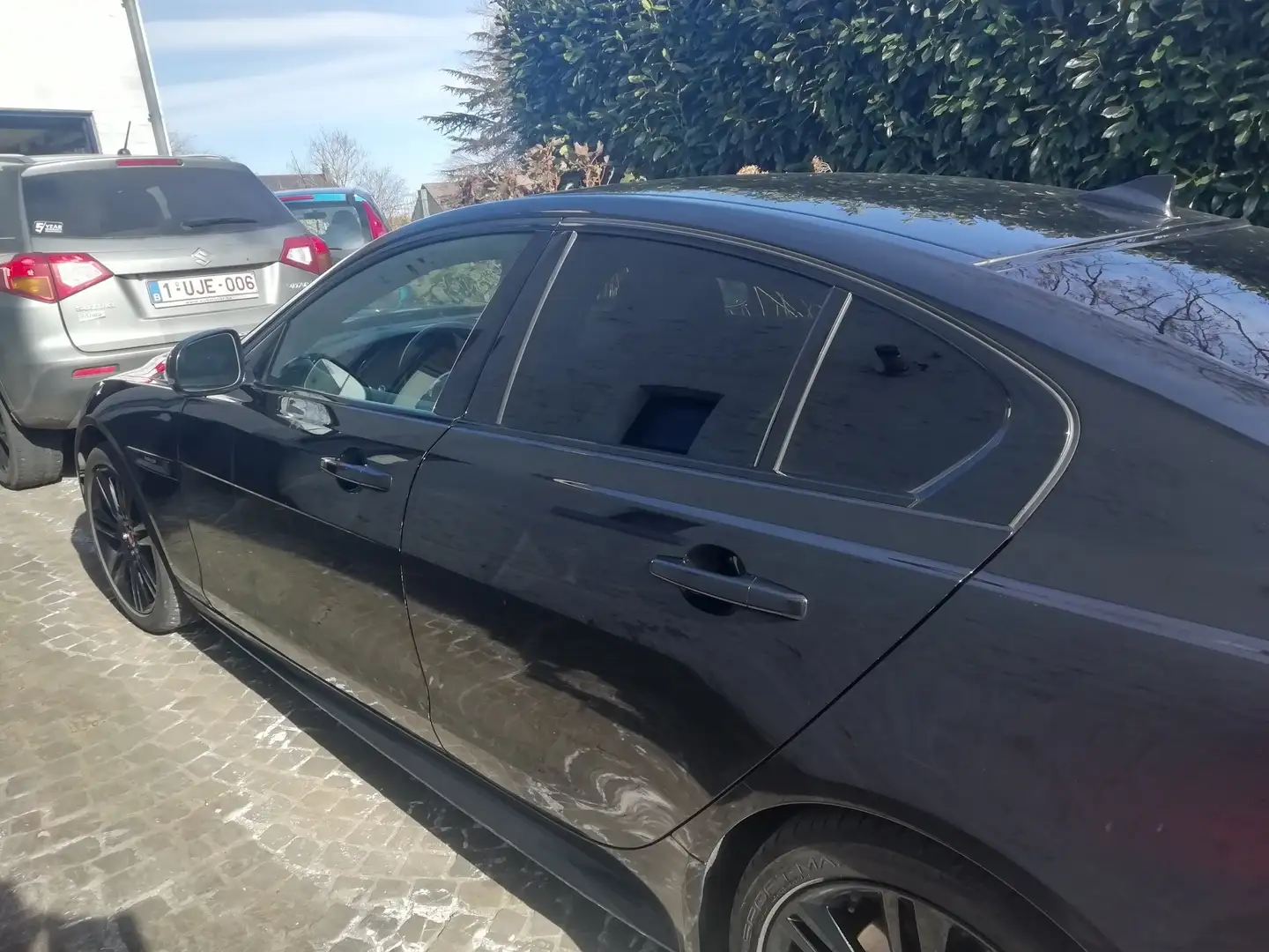 Jaguar XE XE 2.0 T R-Sport Noir - 2