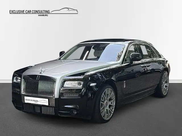 Rolls-Royce Ghost view 3