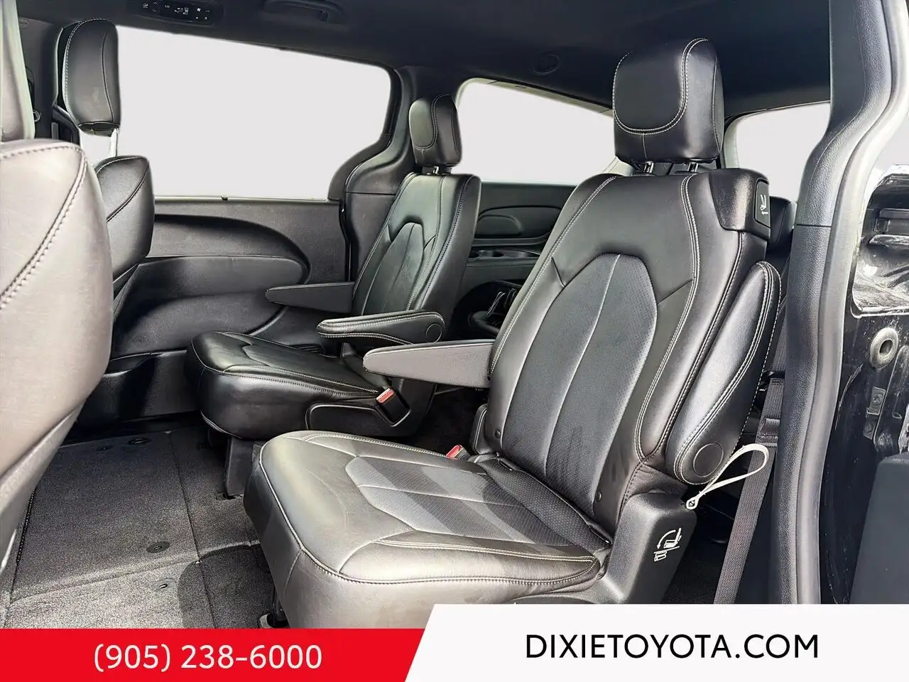 Chrysler Grand Caravan photo Chrysler Grand Caravan
