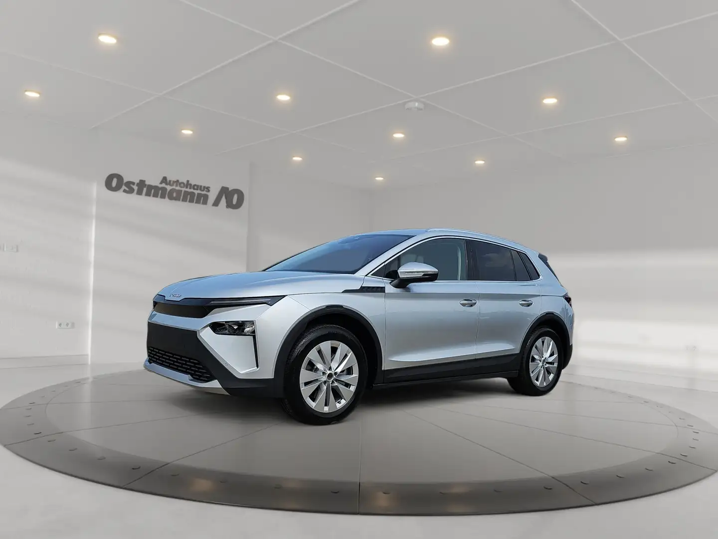 Skoda Elroq 85 AHK ACC 4xSHZ SpurH KAM LED KeyLess Срібний - 1