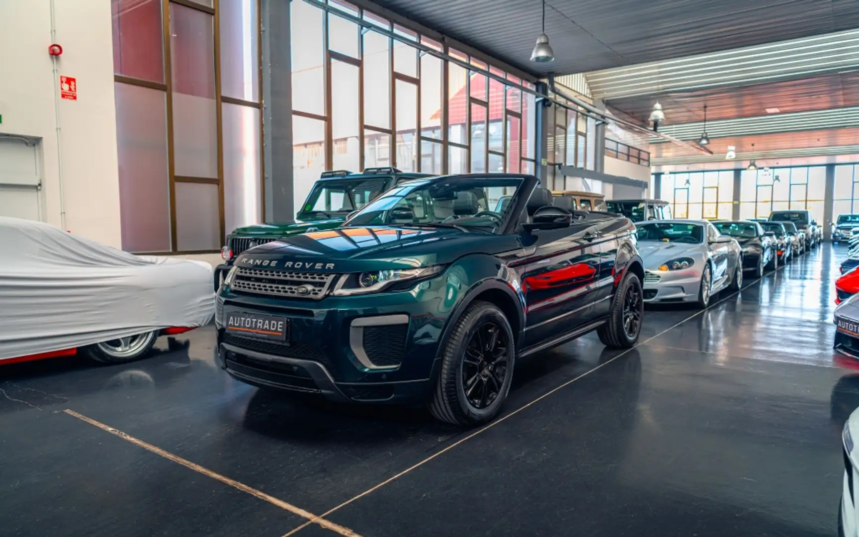 Land Rover Range Rover Evoque Convertible 2.0TD4 SE Dynamic 4WD 180 Aut Grün - 1