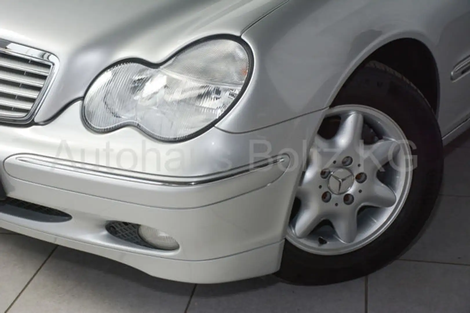 Mercedes-Benz C 200 K Elegance LMF Klimaa. Zilver - 2