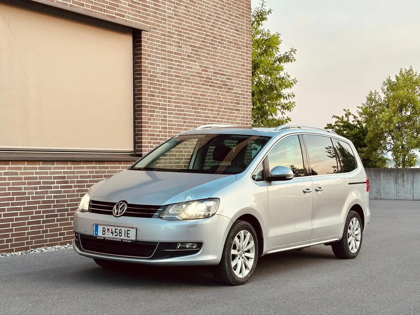 Volkswagen Sharan Sharan Sky BMT 2,0 TDI DPF DSG Sky Silber - 2