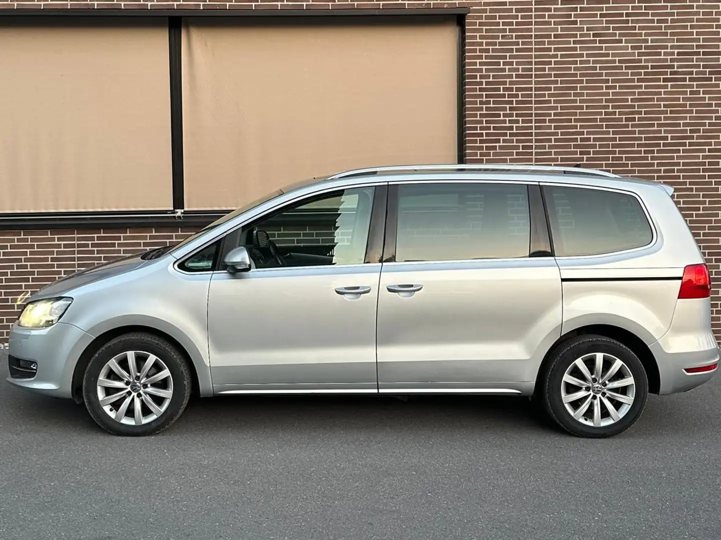 Volkswagen Sharan Sharan Sky BMT 2,0 TDI DPF DSG Sky Silber - 1