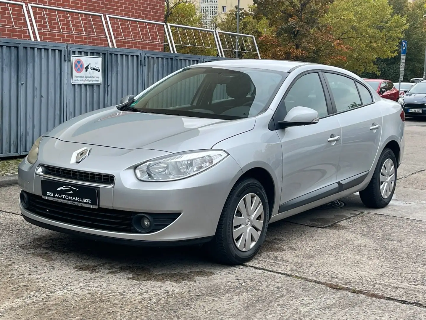 Renault Fluence Expression PDC TEMPOMAT TÜV 07/27 Grau - 2