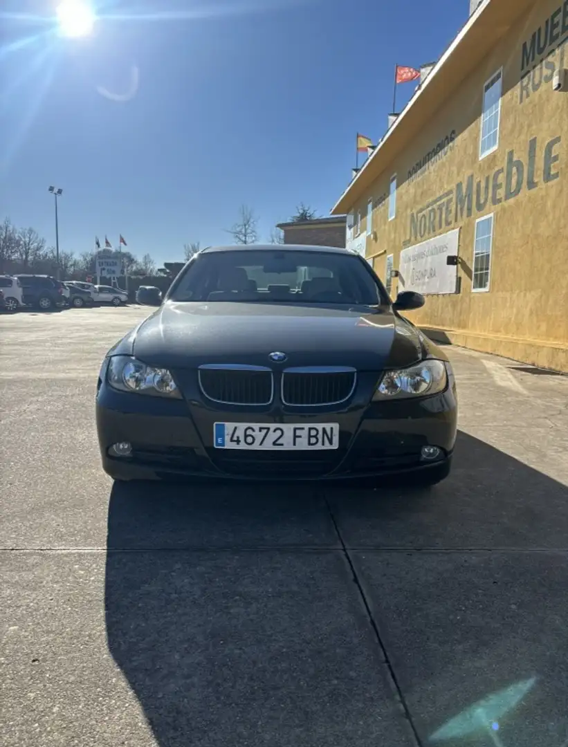 BMW 320 320d Schwarz - 2