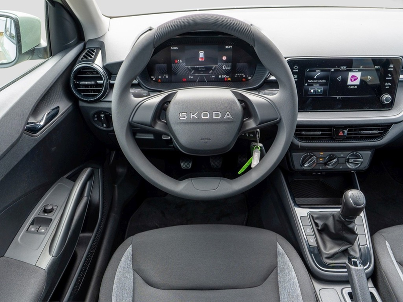 Skoda Fabia 1,0 TSi Essence — photo 12
