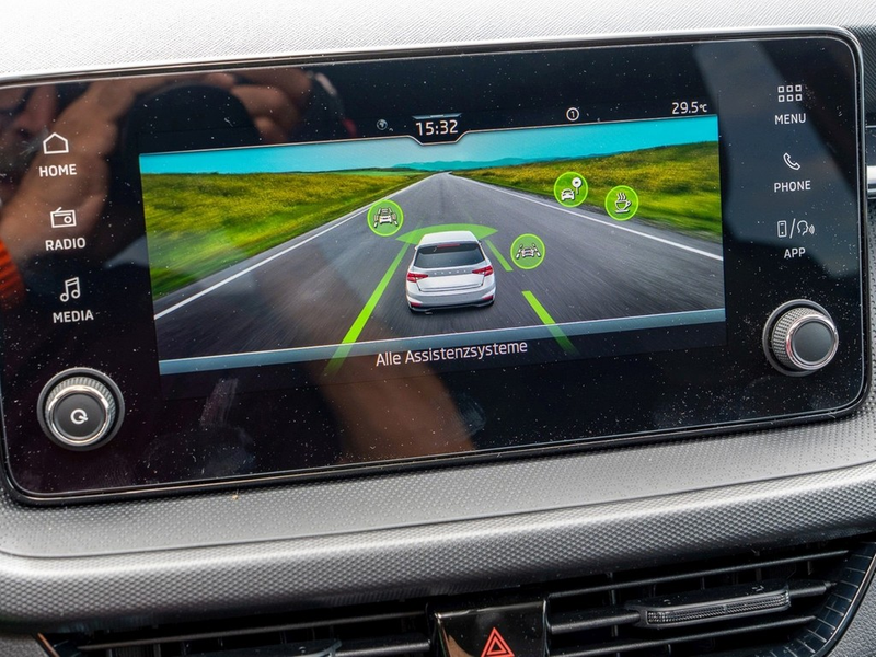 Skoda Fabia 1,0 TSi Essence — photo 15