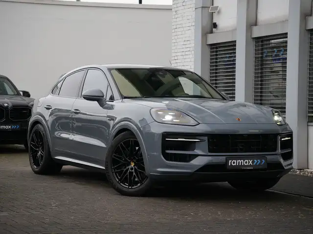 Porsche Cayenne E-Hybrid Coupé SPORTDESIGN-SPORTABGAS-INNO-VOLL