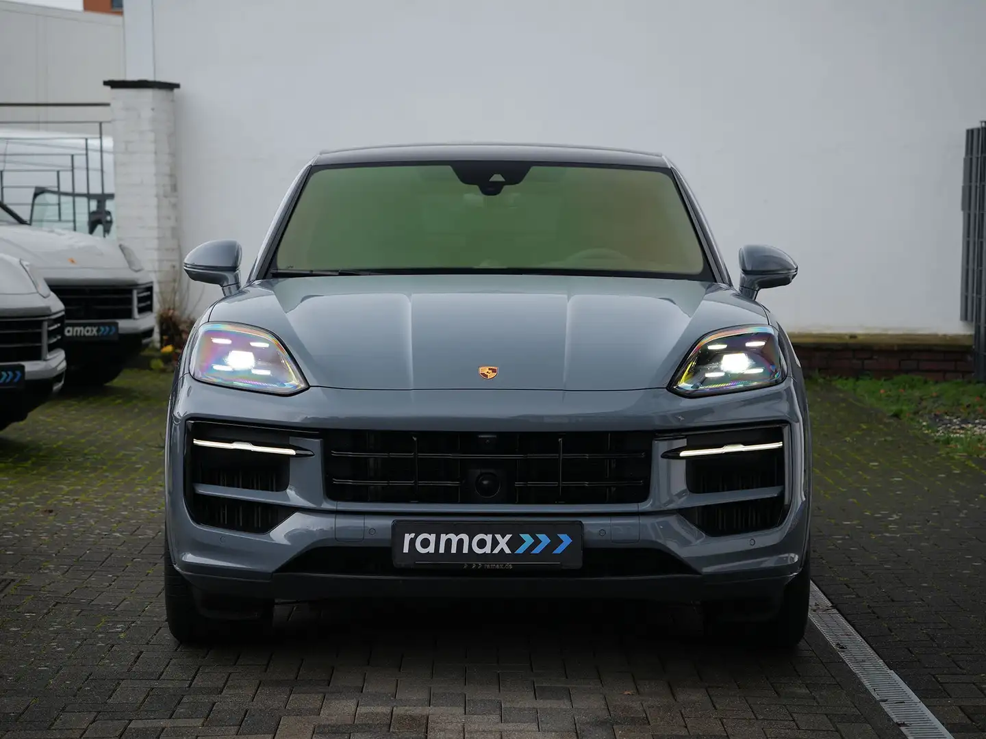 Porsche Cayenne E-Hybrid Coupé SPORTDESIGN-SPORTABGAS-INNO-VOLL Grey - 2