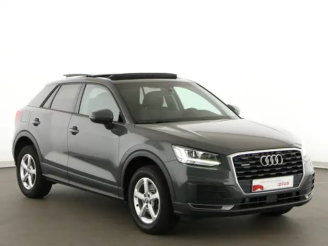 Audi Q2 view 9