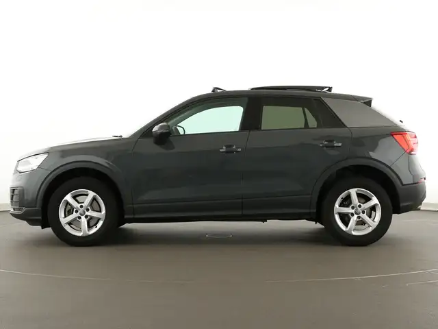 Audi Q2 view 4