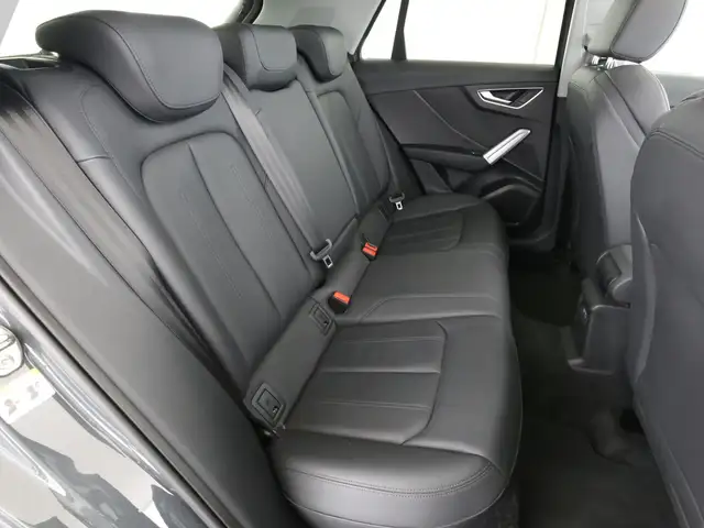 Audi Q2 view 15