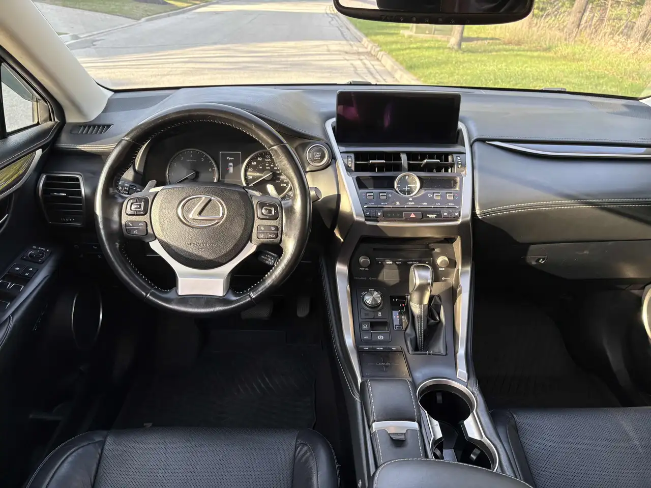 Lexus NX fotografie Lexus NX