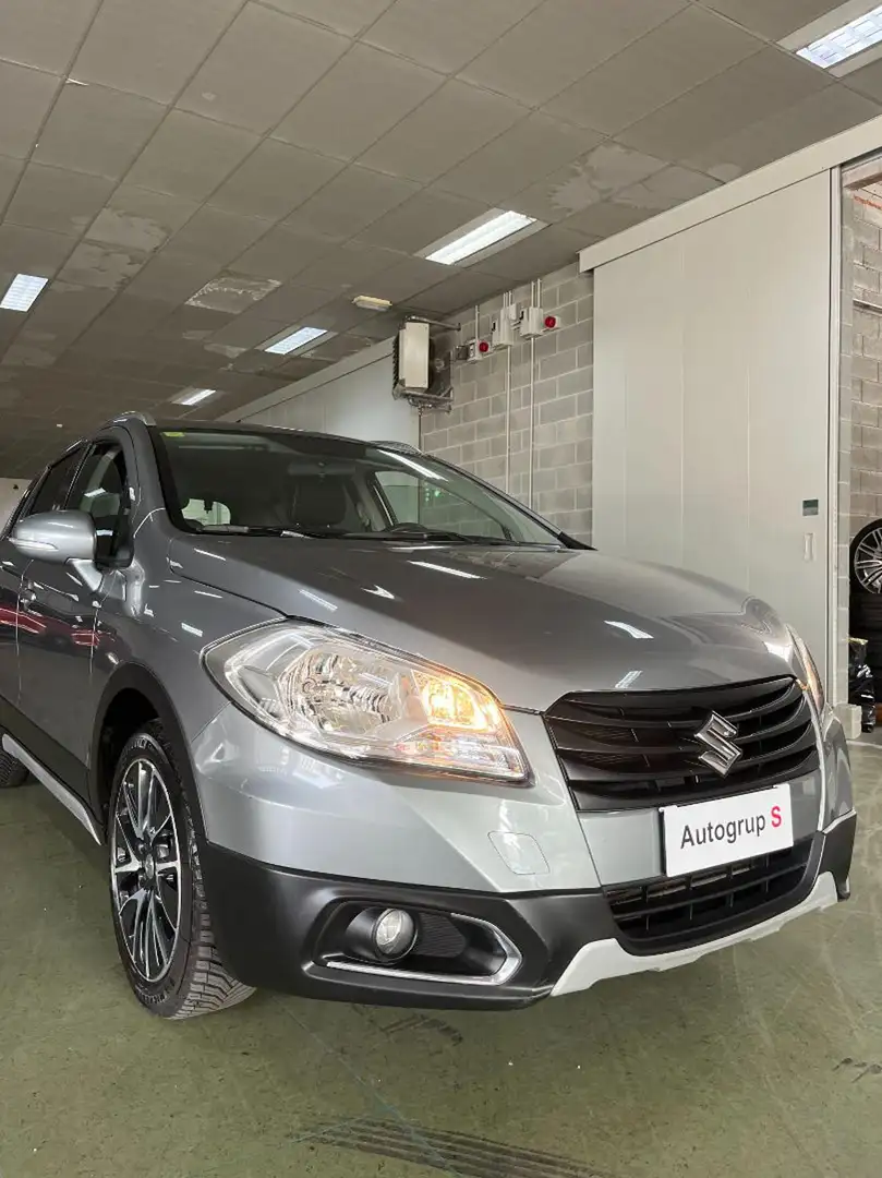 Suzuki S-Cross 1.6 DDiS 5 porte Style Срібний - 1