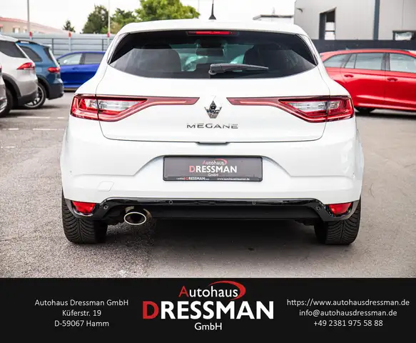Renault Megane view 5