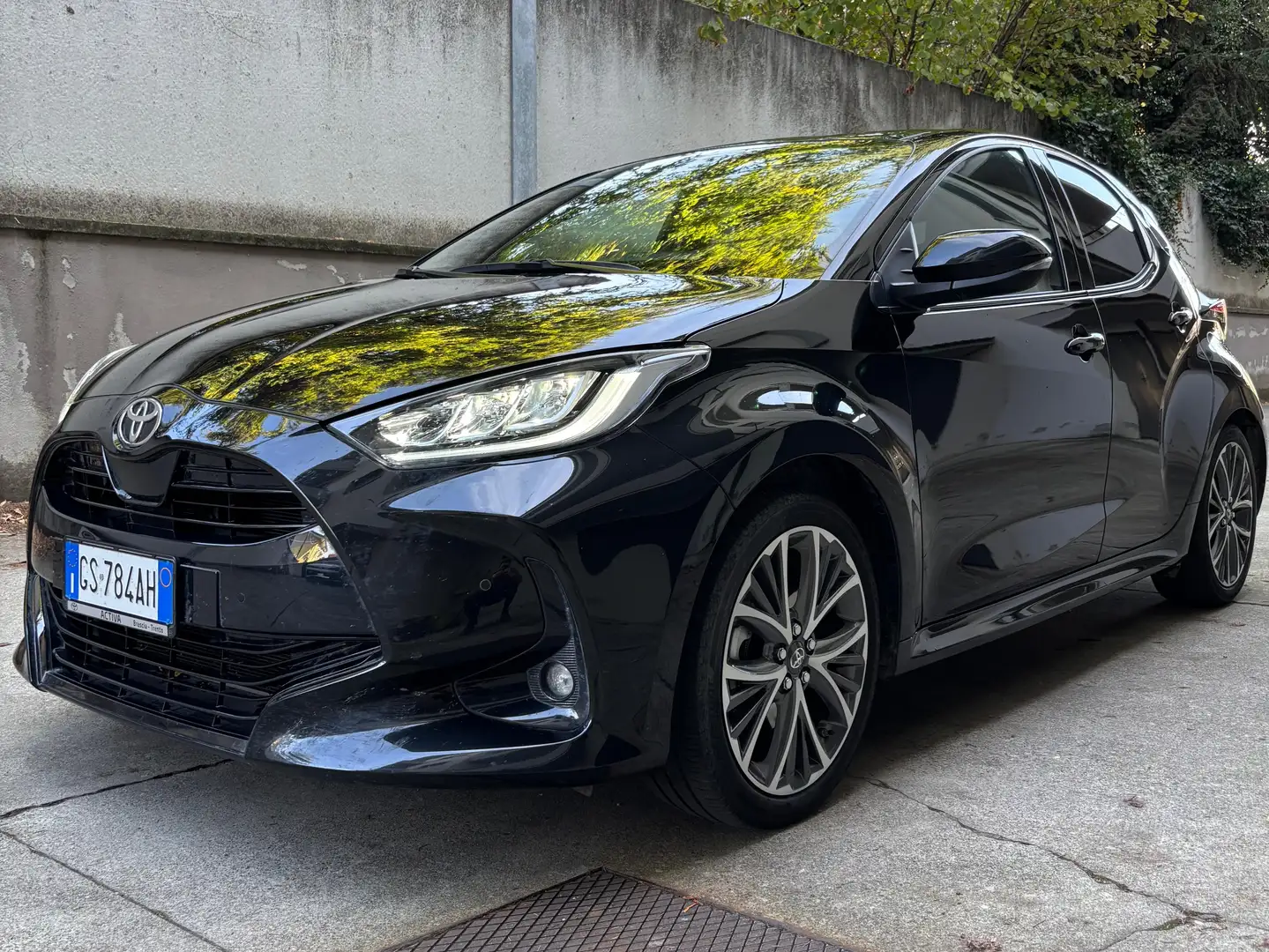 Toyota Yaris Yaris IV 2020 1.5h 130 Lounge Nero - 1
