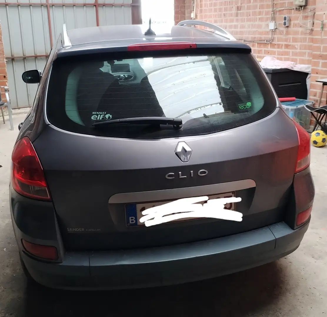 Renault Clio 1.2 16V 75 Grandtour Night and Day - 2