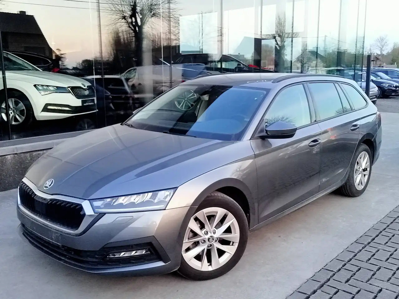 Skoda Octavia SW 1.0 TSI eTec MHEV DSG*GPS*CAM*CARPL*ZETELVW, миниатюра 2